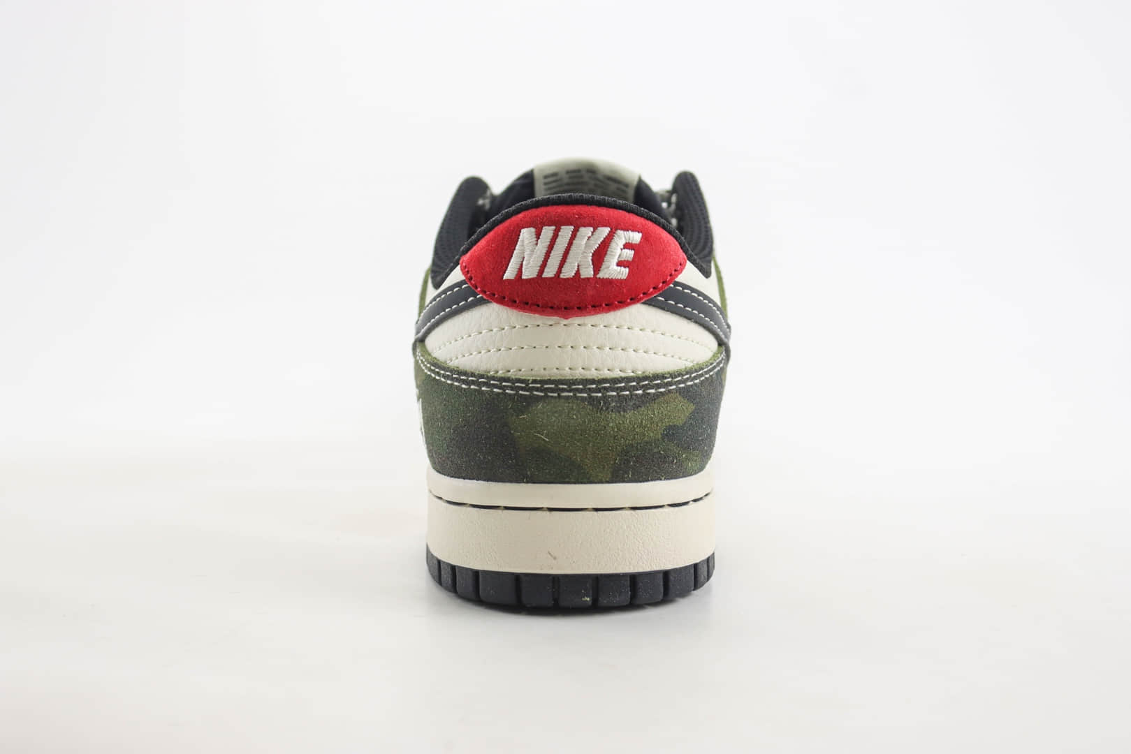 耐克Stussy x Nike SB Dunk Low纯原版本低帮SB Dunk迷彩黑勾联名斯图西低帮板鞋 莆田耐克工厂 货号：DM6868-011