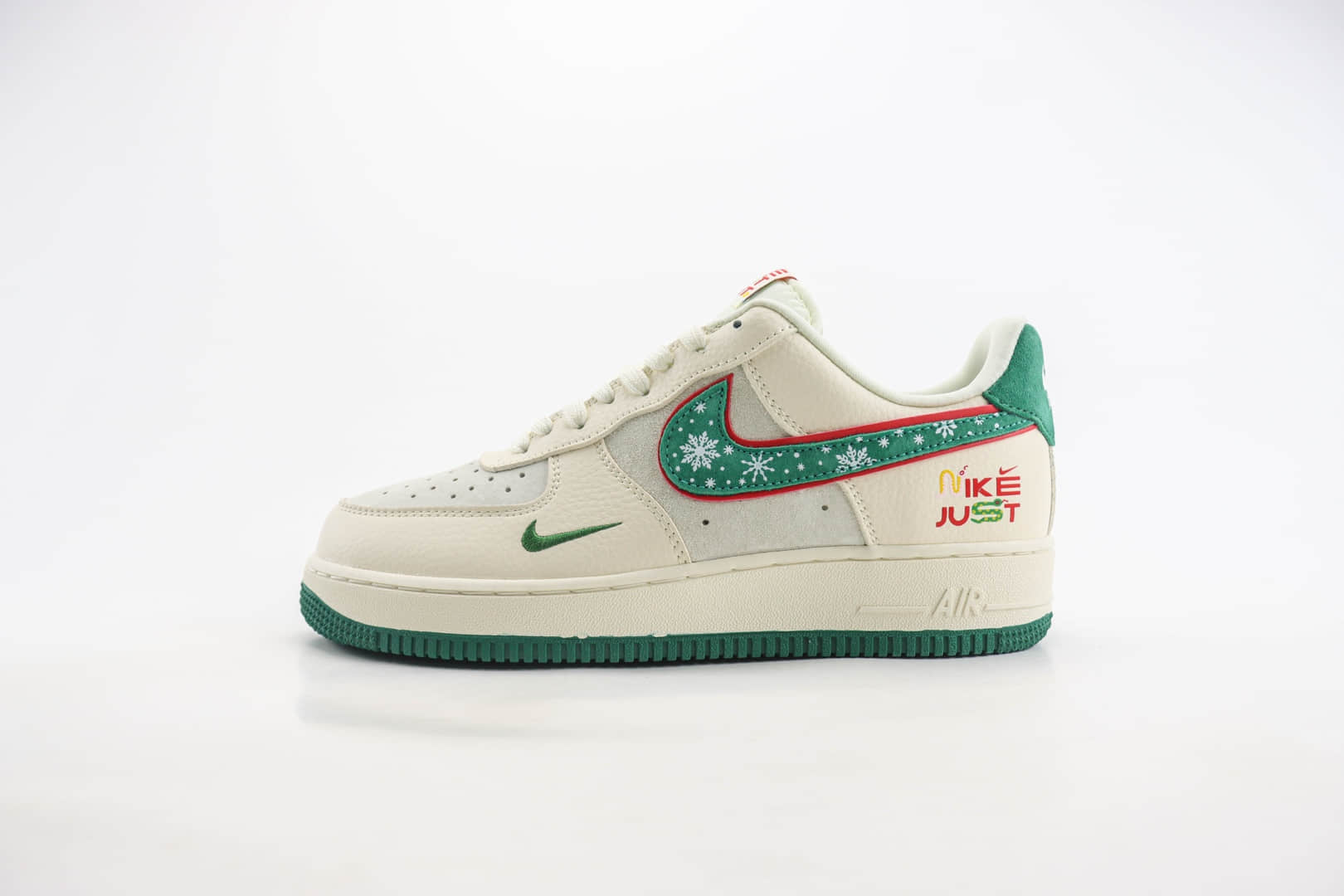 耐克Nike Air Force 1'07 Low“Christmas”纯原版本空军一号AF1圣诞节限定低帮休闲运动板鞋 莆田耐克工厂 货号:DF0188-034
