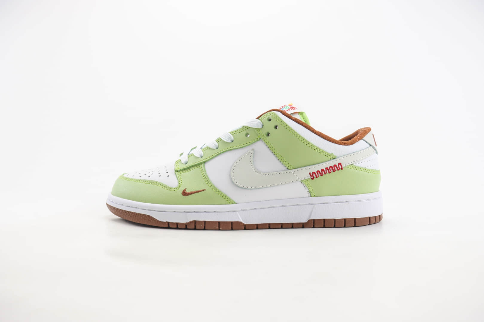 耐克Nike SB Dunk Low纯原版本低帮SB Dunk白绿棕滑板板鞋 莆田耐克代理 货号：HV6001-101