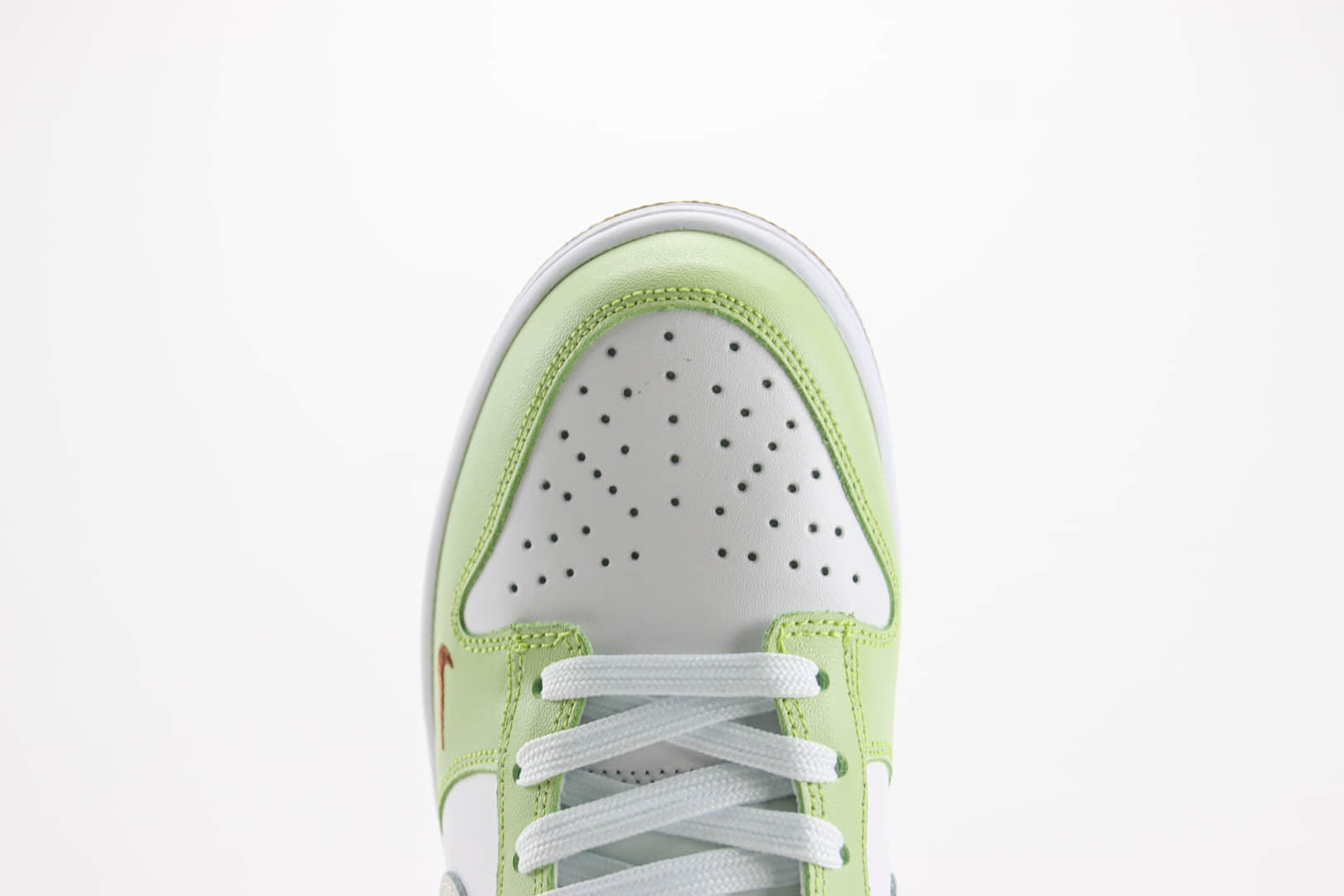 耐克Nike SB Dunk Low纯原版本低帮SB Dunk白绿棕滑板板鞋 莆田耐克代理 货号：HV6001-101