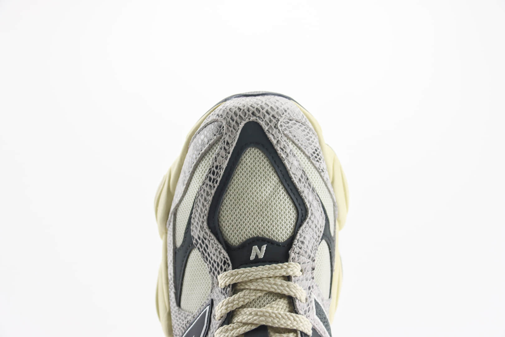 新百伦New Balance 9060纯原版本NB9060蛇年限定复古运动慢跑鞋 莆田复刻鞋货源 货号：U9060SNA