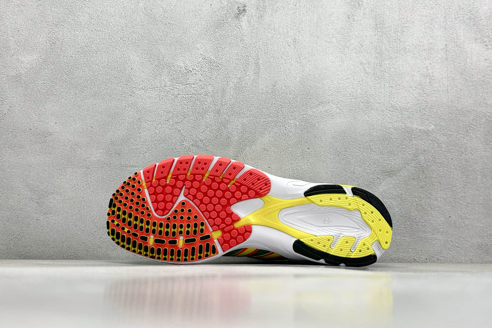 阿迪达斯adidas originals Neftenga纯原版本红黄绿马拉松网面超轻透气跑步鞋 莆田阿迪达斯货源 货号：JI0494