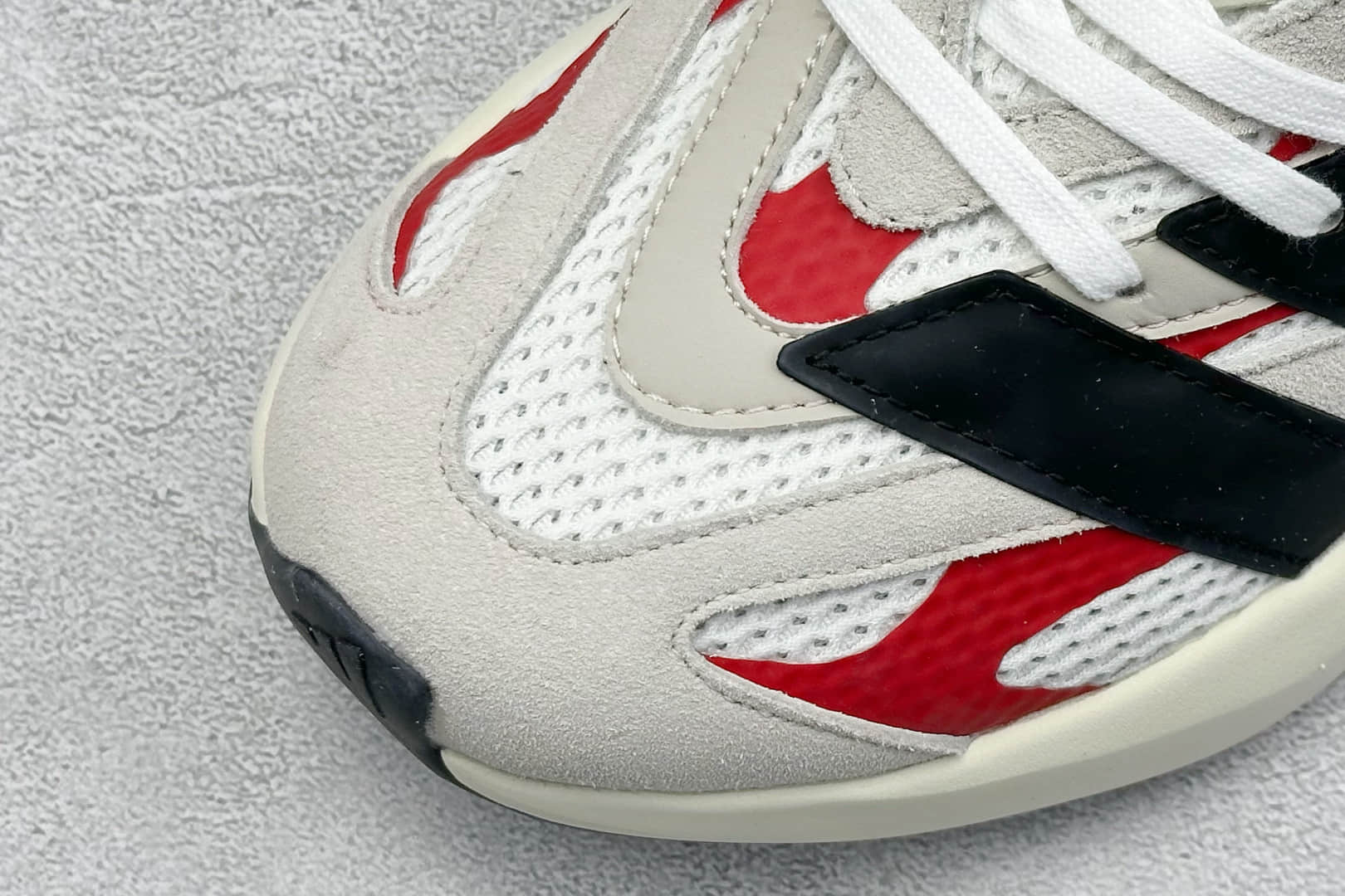 阿迪达斯adidas LightBlaze纯原版本白红黑耐磨减震专业跑步鞋 莆田阿迪达斯工厂 货号：JQ9967