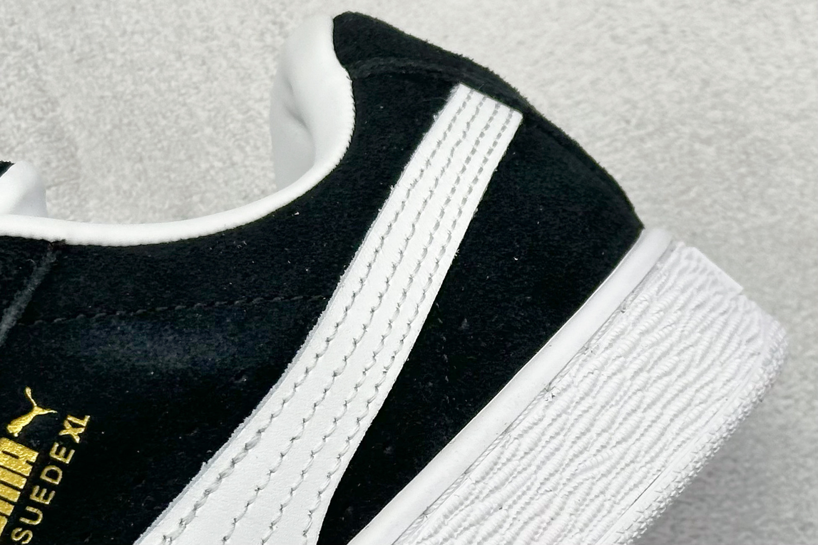 彪马Puma Suede XL纯原版本黑白金标防滑低帮板鞋 莆田彪马货源 货号：395205-02