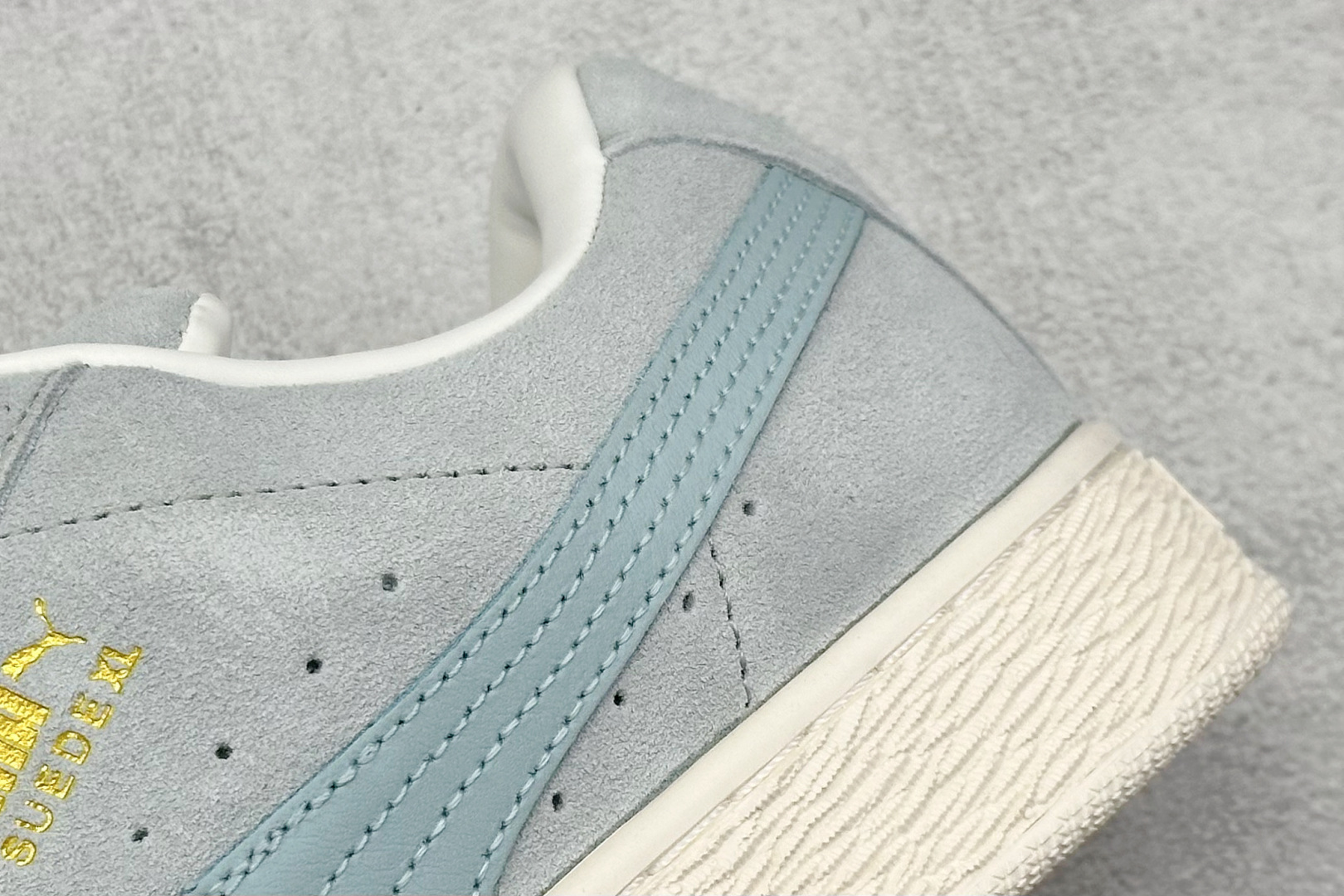 彪马Puma Suede XL纯原版本浅蓝色金标防滑低帮板鞋 莆田复刻鞋货源 货号:395205-10