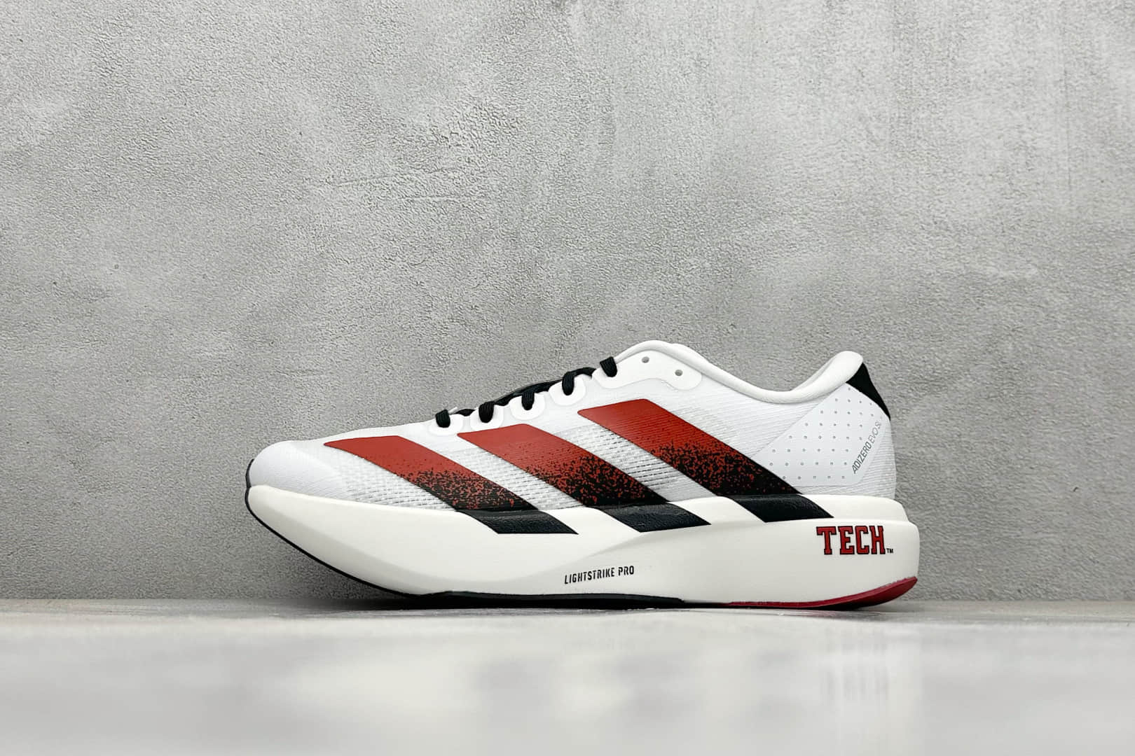阿迪达斯adidas Adizero Evo SL纯原版本白黑红超轻透气缓震跑鞋 莆田耐克货源 货号：JQ4569