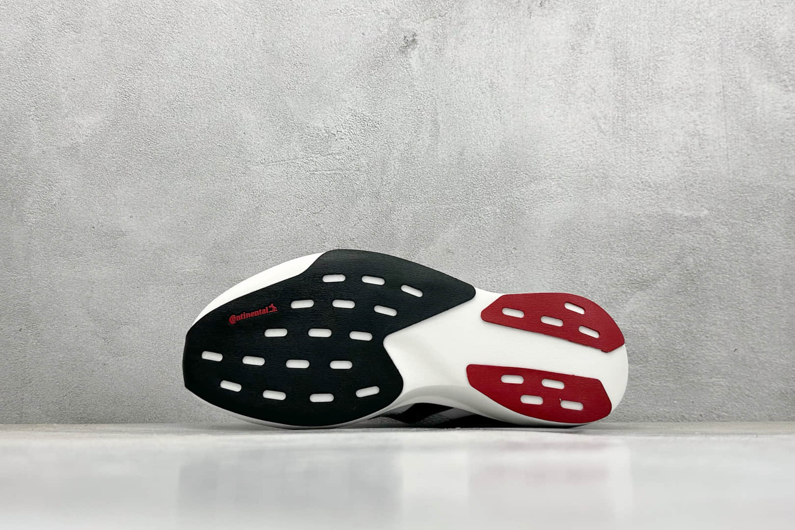 阿迪达斯adidas Adizero Evo SL纯原版本白黑红超轻透气缓震跑鞋 莆田耐克货源 货号：JQ4569