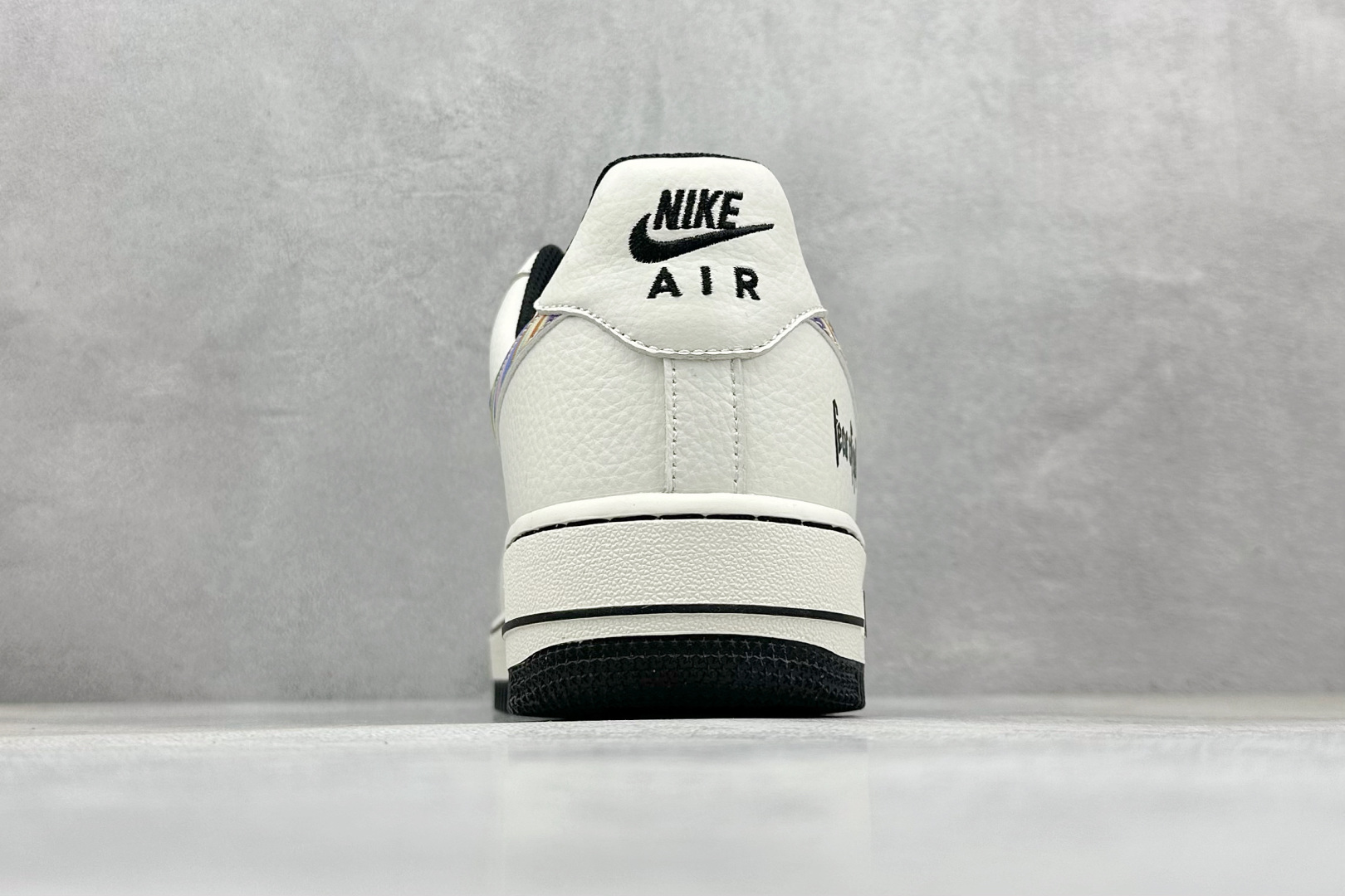 耐克FOD x Nike Air Force 1'07 Low纯原版本空军一号AF1白灰黑七彩镭射钩板鞋 莆田耐克货源 货号:LW9279-011