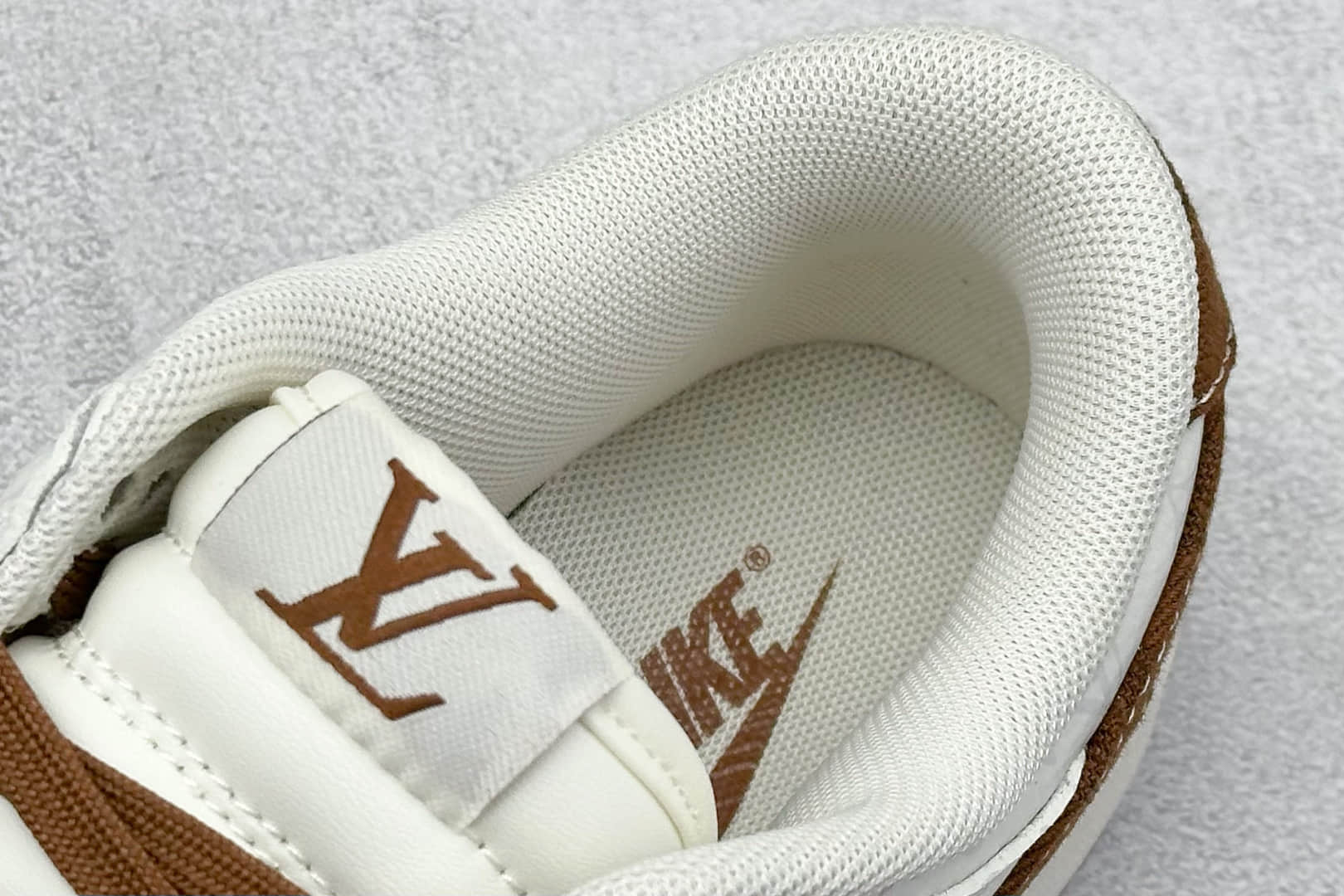 耐克Louis Vuitton x Nike SB Dunk Low纯原版本路易威登联名SB Dunk咖啡牛仔LV板鞋 莆田耐克代理 货号:SC9772-806