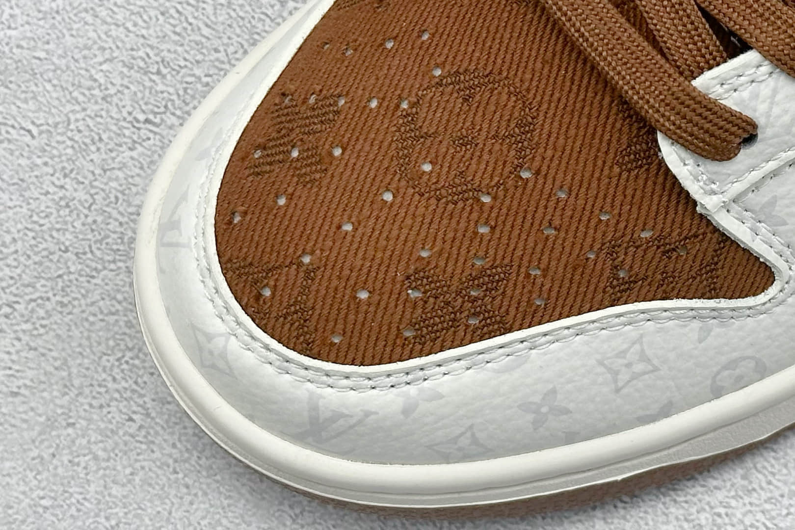 耐克Louis Vuitton x Nike SB Dunk Low纯原版本路易威登联名SB Dunk咖啡牛仔LV板鞋 莆田耐克代理 货号:SC9772-806