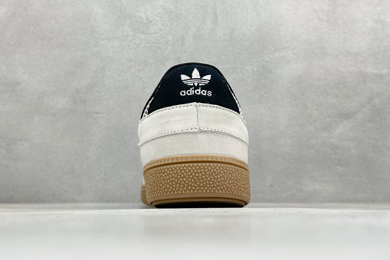 阿迪达斯adidas Handball Spezial ST纯原版本手球系列黑灰生胶复古板鞋 莆田复刻鞋代理 货号：JI2608