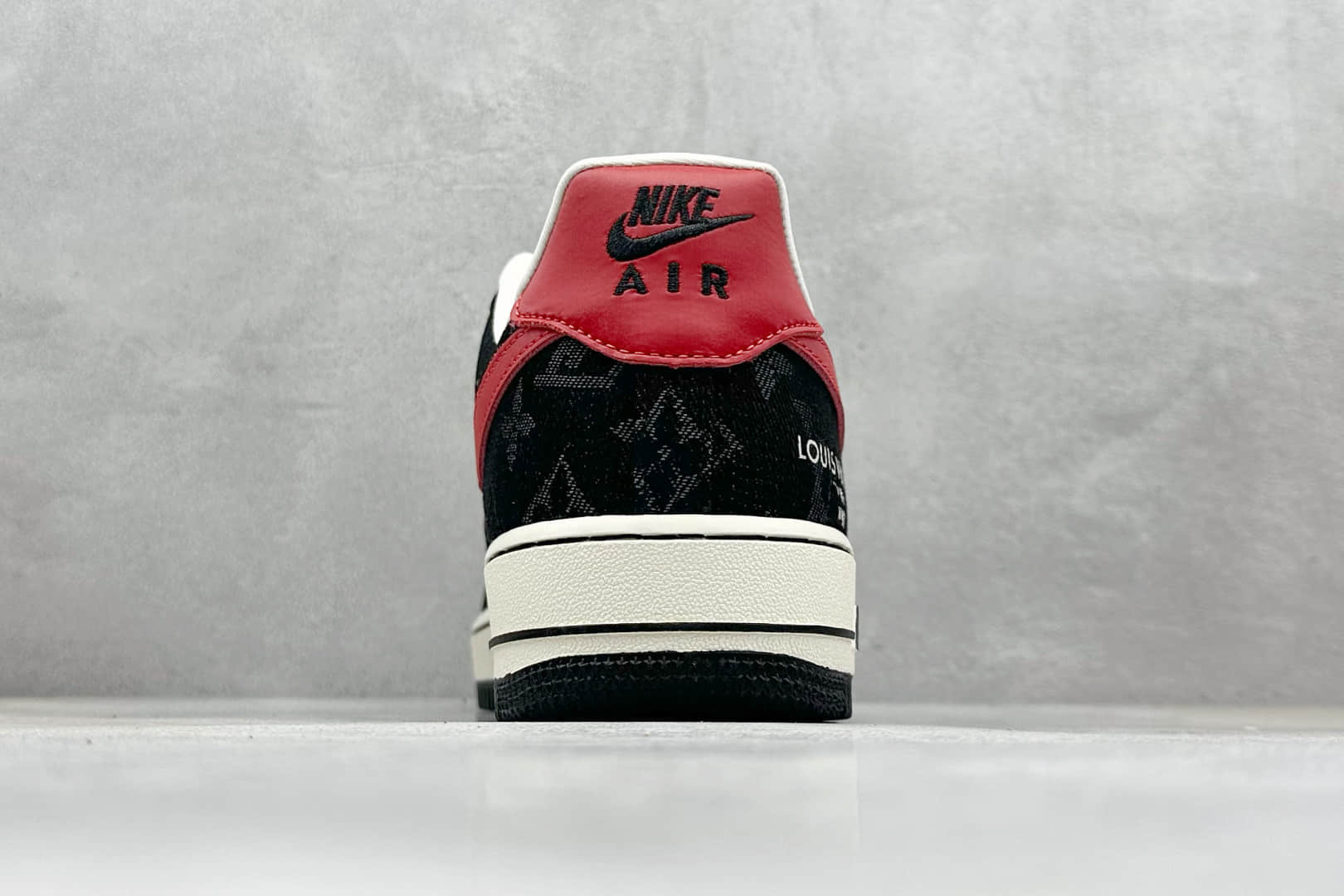 耐克Nike Air Force 1'07 Low纯原版本空军一号LV联名AF1白红黑牛仔板鞋 莆田耐克货源 货号：ZD1988-002
