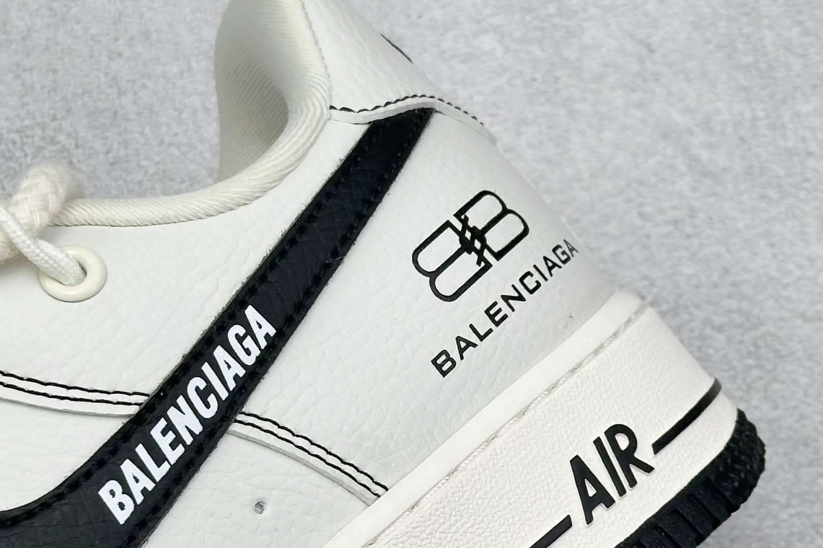 耐克Nike Air Force 1 Low 07 x Balenciaga巴黎世家联名款白黑绑带小钩空军一号低帮休闲板鞋信息资讯大全 货号：AM1588-019