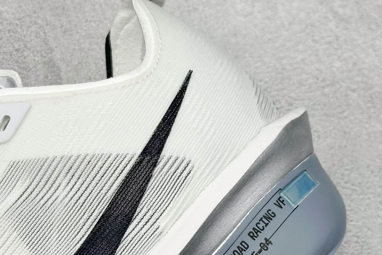 耐克Nike ZoomX Vaporfly NEXT% 4马拉松系列公路竞速超轻缓震跑步鞋信息资讯大全 货号：HF6412-100