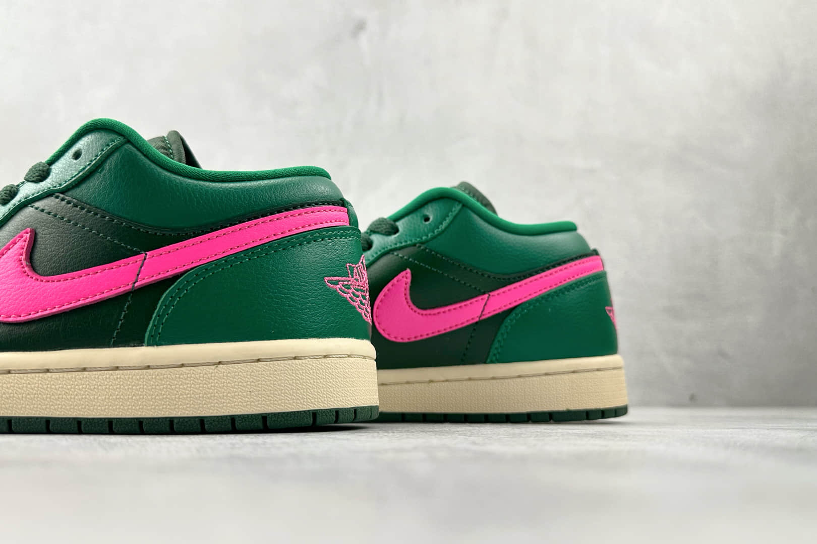 乔丹Air Jordan 1 Low纯原版本低帮AJ1“西瓜”绿粉色篮球鞋 莆田AJ货源 货号:DC0774-300