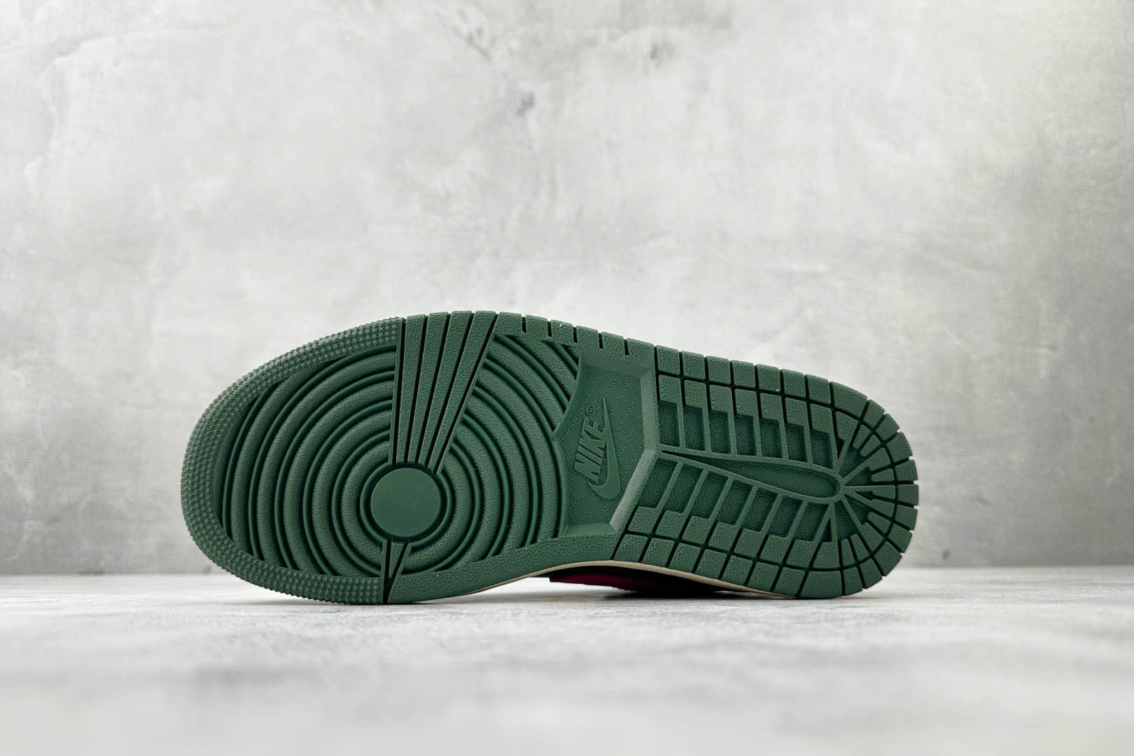 乔丹Air Jordan 1 Low纯原版本低帮AJ1“西瓜”绿粉色篮球鞋 莆田AJ货源 货号:DC0774-300