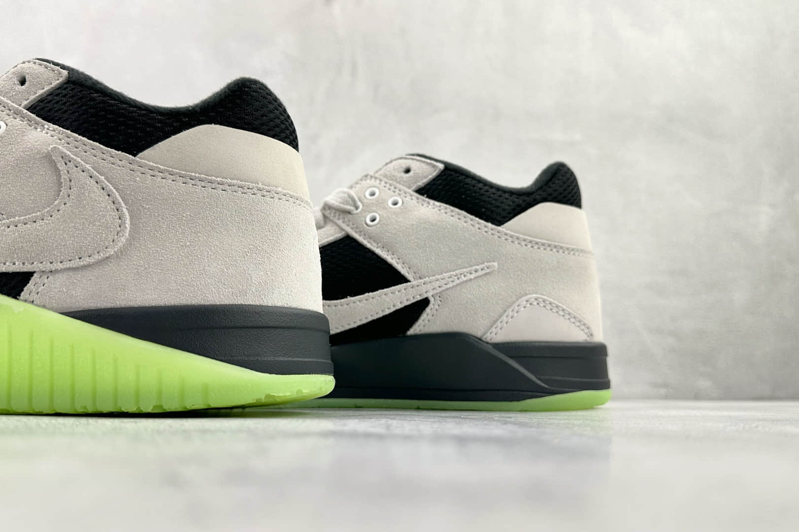 乔丹Travis Scott x Air Jordan Jumpman Jack纯原版本TS联名AJ黑绿色倒钩篮球鞋 莆田AJ货源 货号：IH7971-001