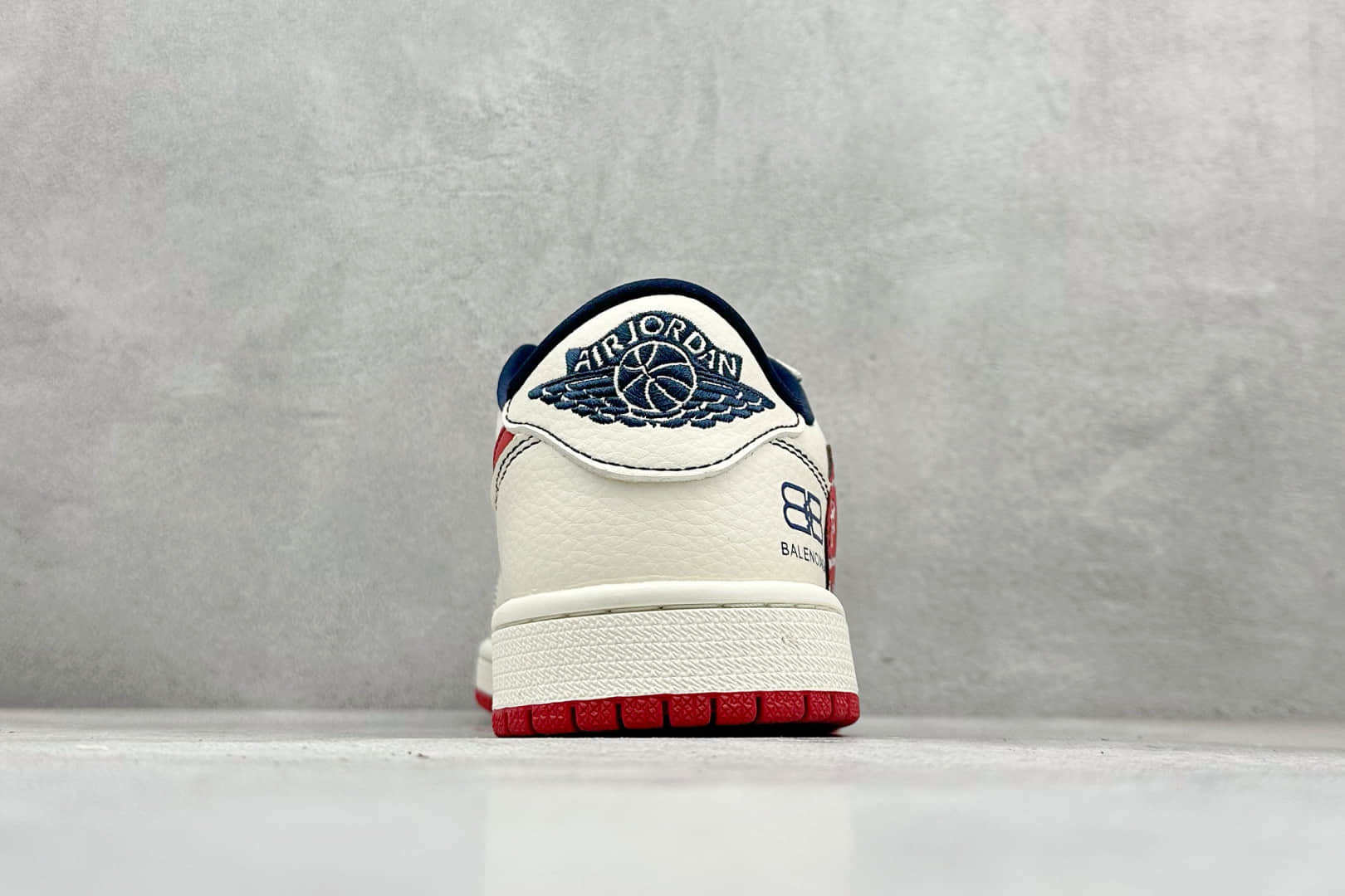 乔丹Balenciaga x Air Jordan 1 Low纯原版本巴黎世家联名AJ1定制配色倒钩板鞋 莆田AJ批发 货号：DS2025-001