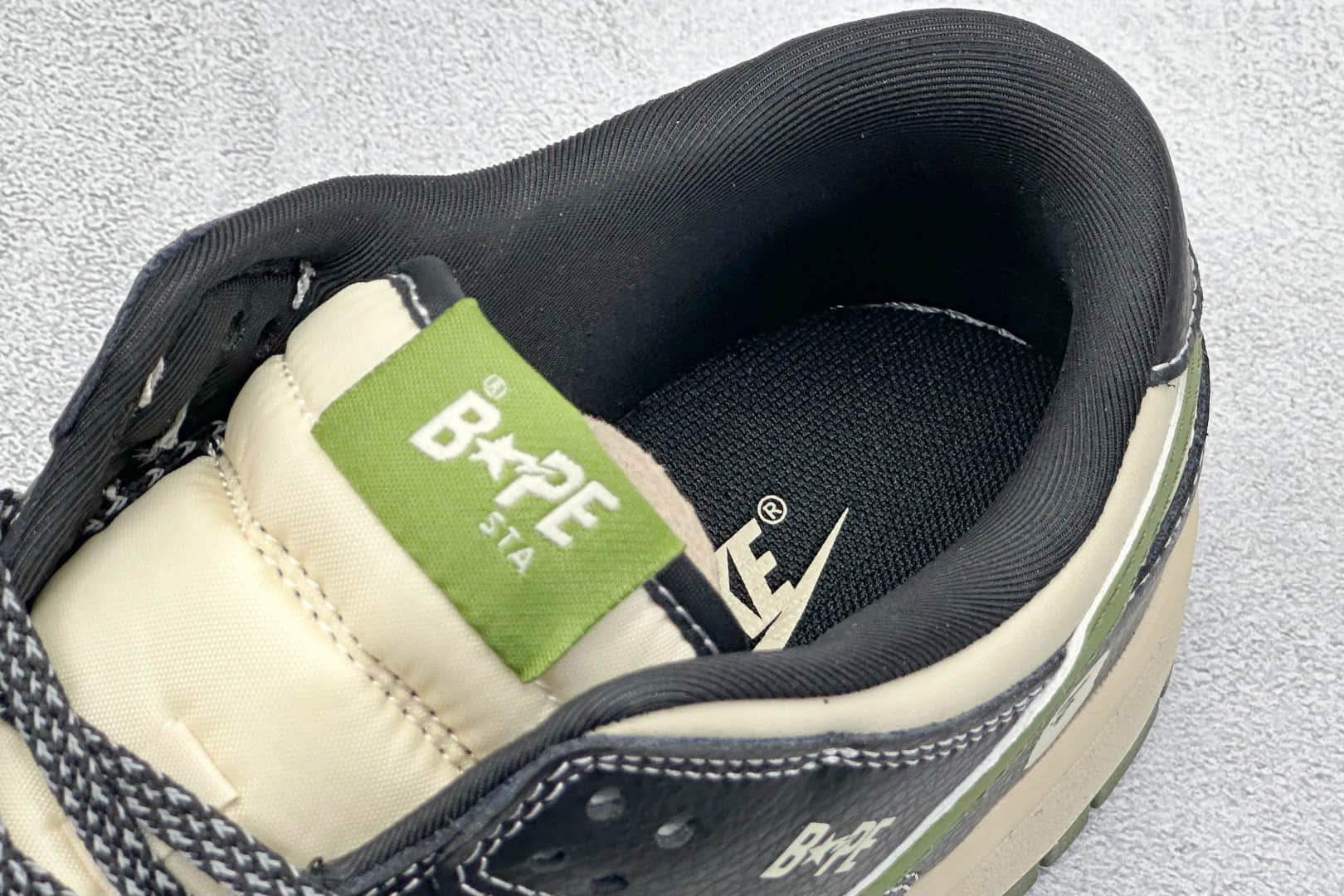 耐克Nike SB Dunk Low纯原版本猿人头联名SB Dunk 迷彩绿勾低帮板鞋 莆田耐克档口 货号:SJ8888-003