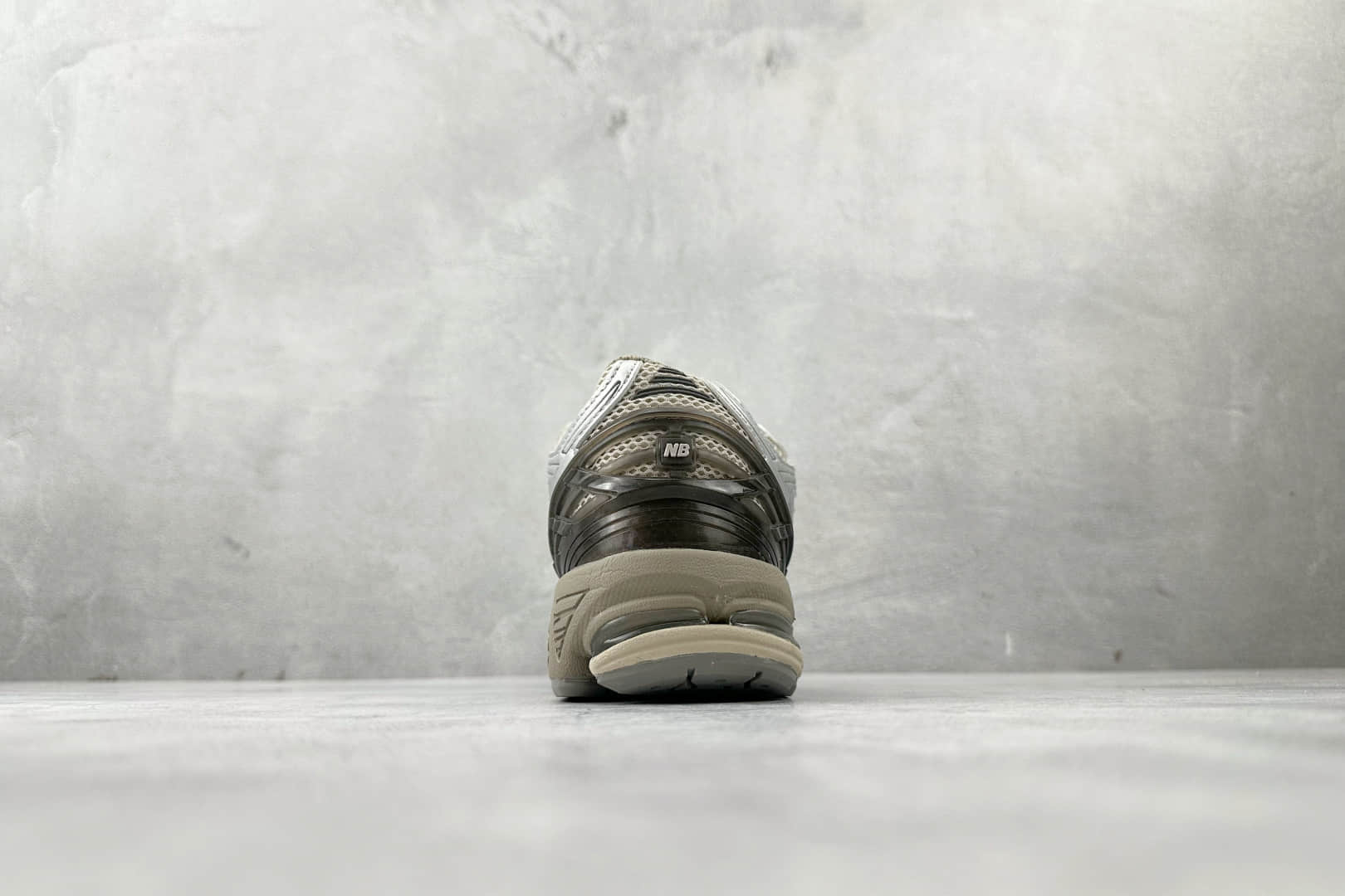 新百伦New Balance 1906纯原版本NB1906棕褐色复古跑鞋 莆田新百伦货源 货号:U1906RCP