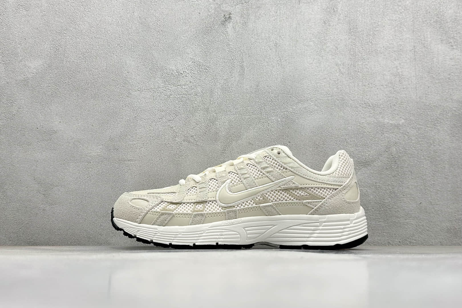 耐克Nike P-6000纯原版本灰白色复古厚底老爹鞋 莆田鞋货源 货号：HF0015-100