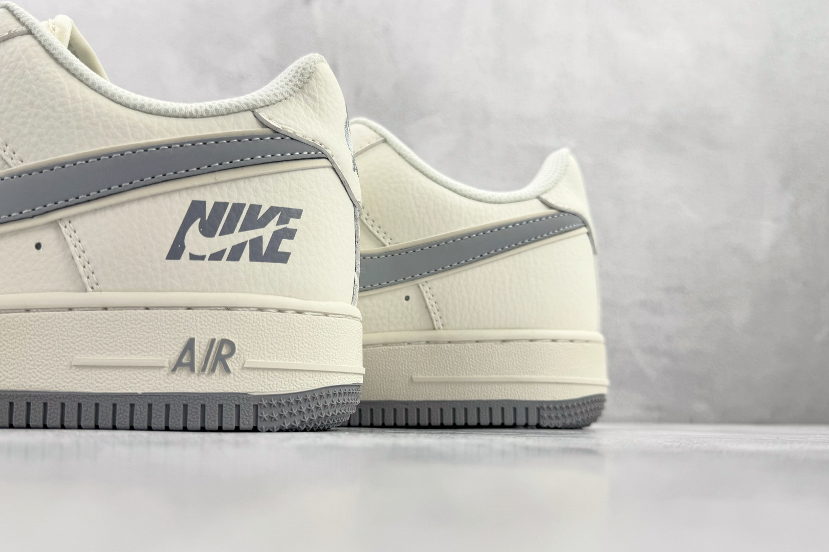 耐克Nike Air Force 1'07 Low纯原版本空军一号AF1米白灰标低帮板鞋 莆田耐克货源 货号:CS5288-042