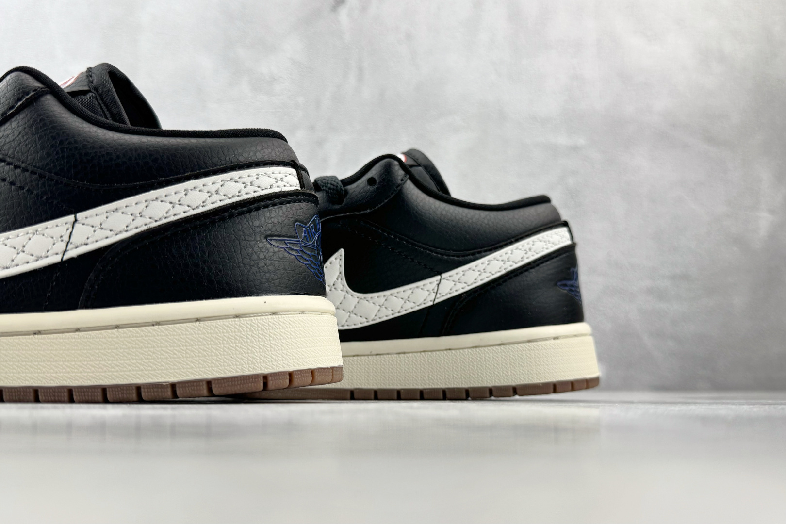 乔丹Jordan Air Jordan 1 SE 黑白纯原版本 货号：IO2047-001