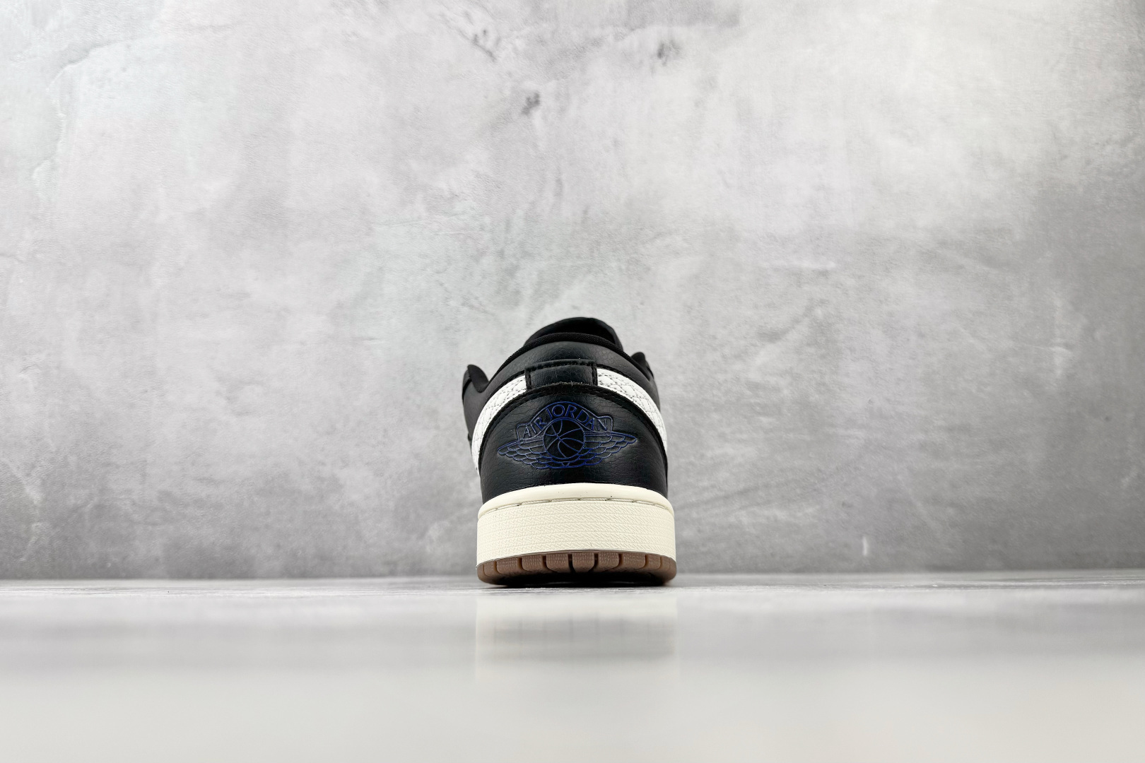乔丹Jordan Air Jordan 1 SE 黑白纯原版本 货号：IO2047-001