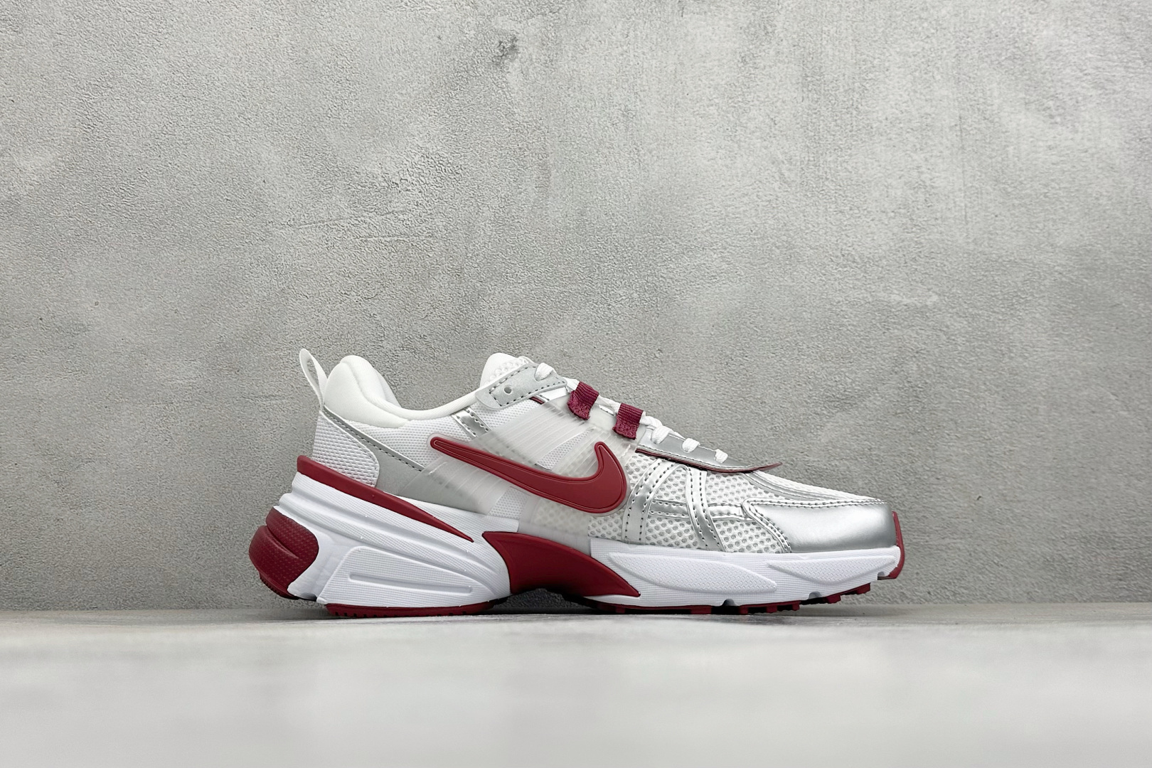 耐克Nike V2K Run 减震防滑复古低帮跑步鞋纯原版本 货号:FD0736-118