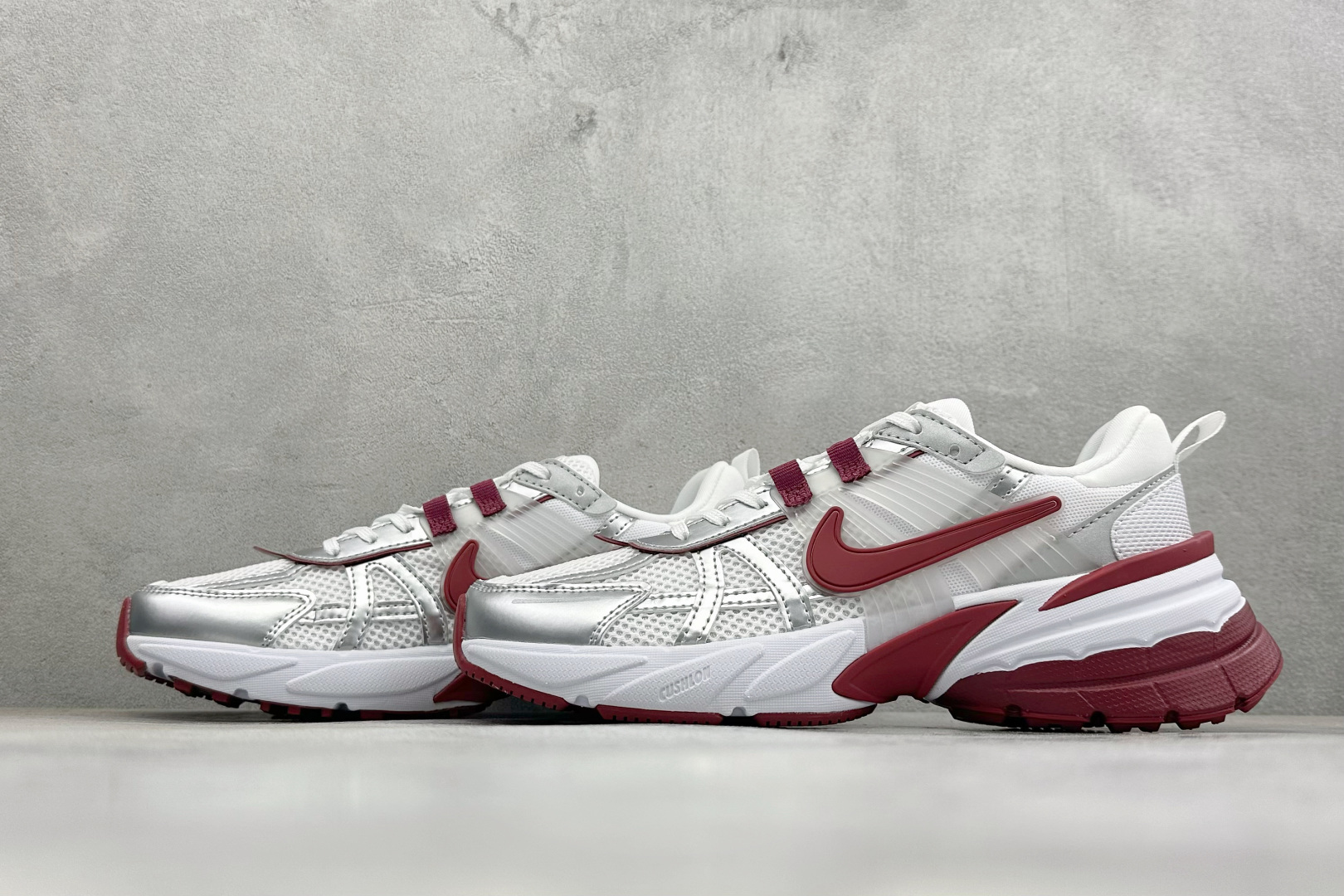 耐克Nike V2K Run 减震防滑复古低帮跑步鞋纯原版本 货号:FD0736-118