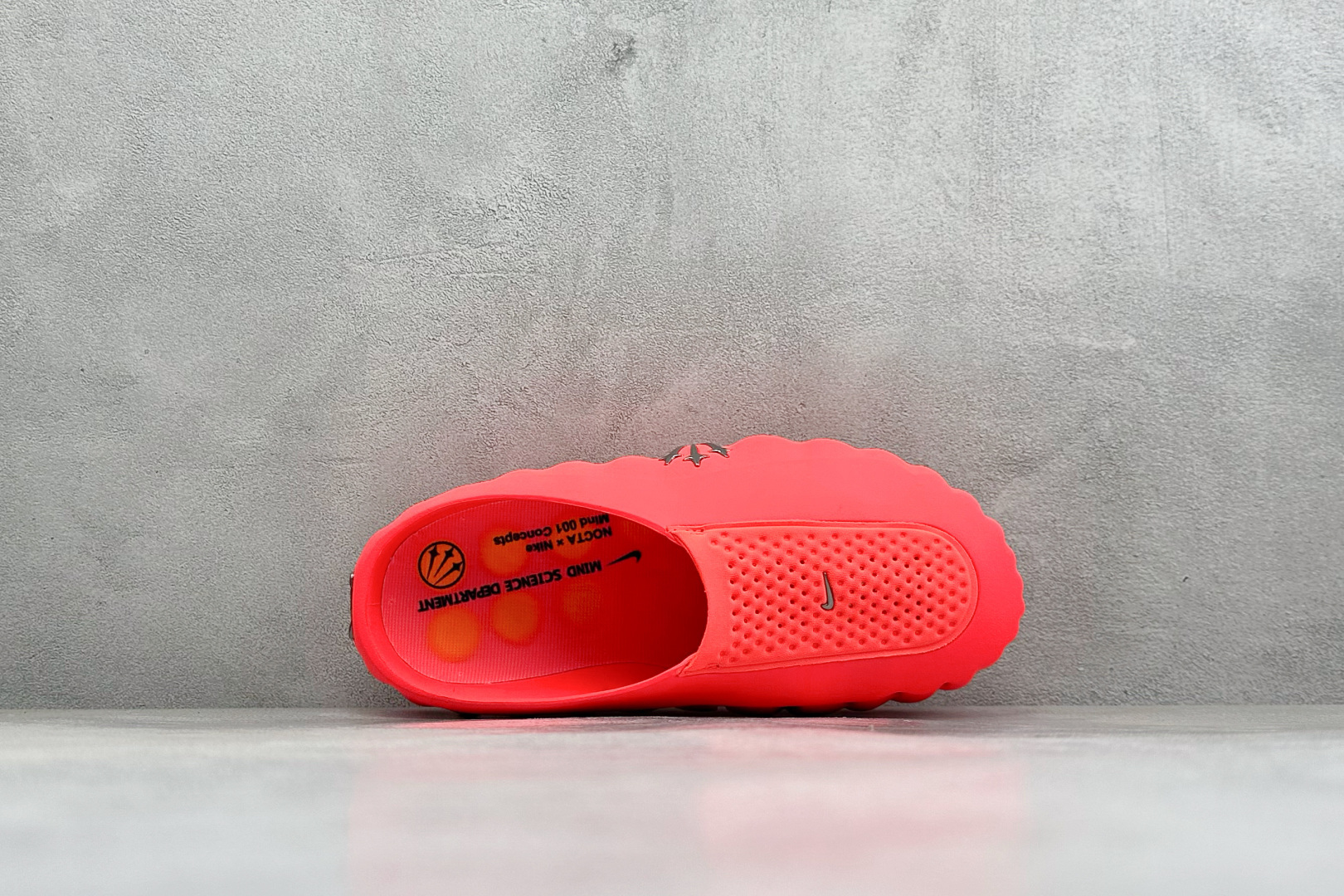 耐克Nike Mind 001 亮红色神经科学足底按摩拖鞋纯原版本 货号：HQ4307-601