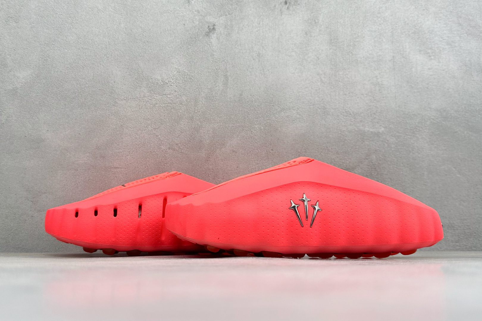 耐克Nike Mind 001 亮红色神经科学足底按摩拖鞋纯原版本 货号：HQ4307-601