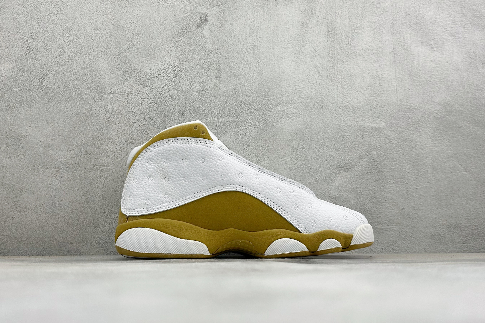 乔丹 Air Jordan 13 XIII Retro"Wolf Grey"迈克尔·乔丹AJ13代复古中帮文化休闲运动篮球鞋-实拍图2