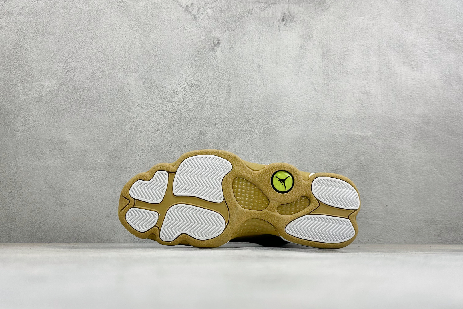乔丹 Air Jordan 13 XIII Retro"Wolf Grey"迈克尔·乔丹AJ13代复古中帮文化休闲运动篮球鞋-实拍图4