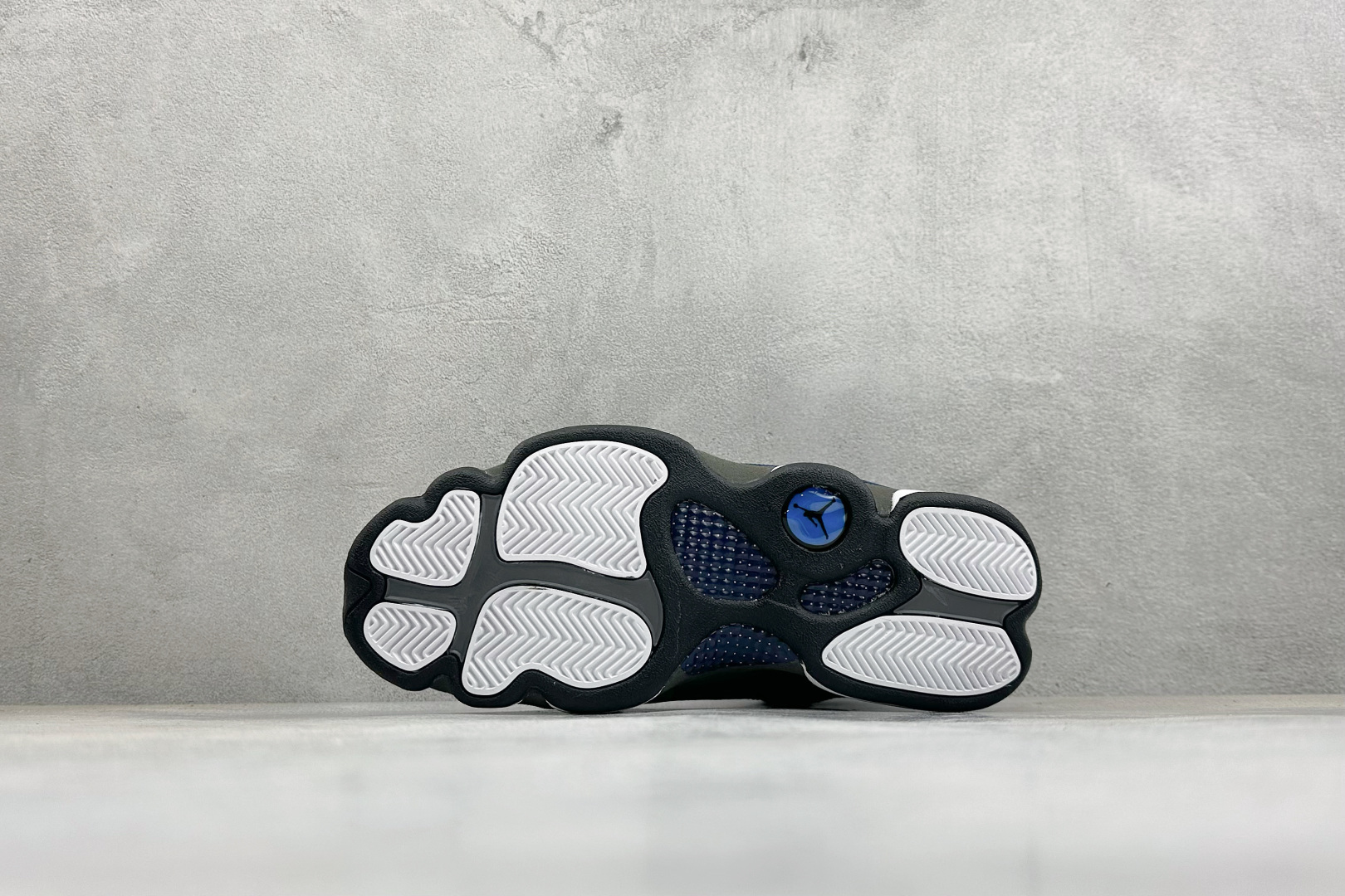 乔丹 Air Jordan 13 XIII Retro"Wolf Grey"迈克尔·乔丹AJ13代复古中帮文化休闲运动篮球鞋-实拍图4