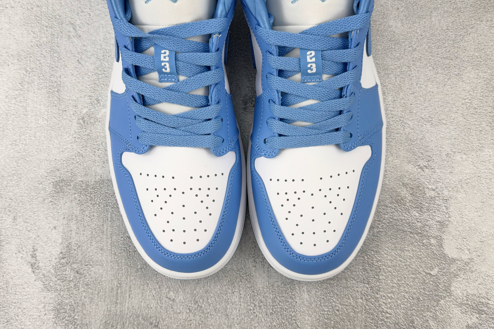 Jordan Air Jordan 1 university blue 大学蓝 实拍图7