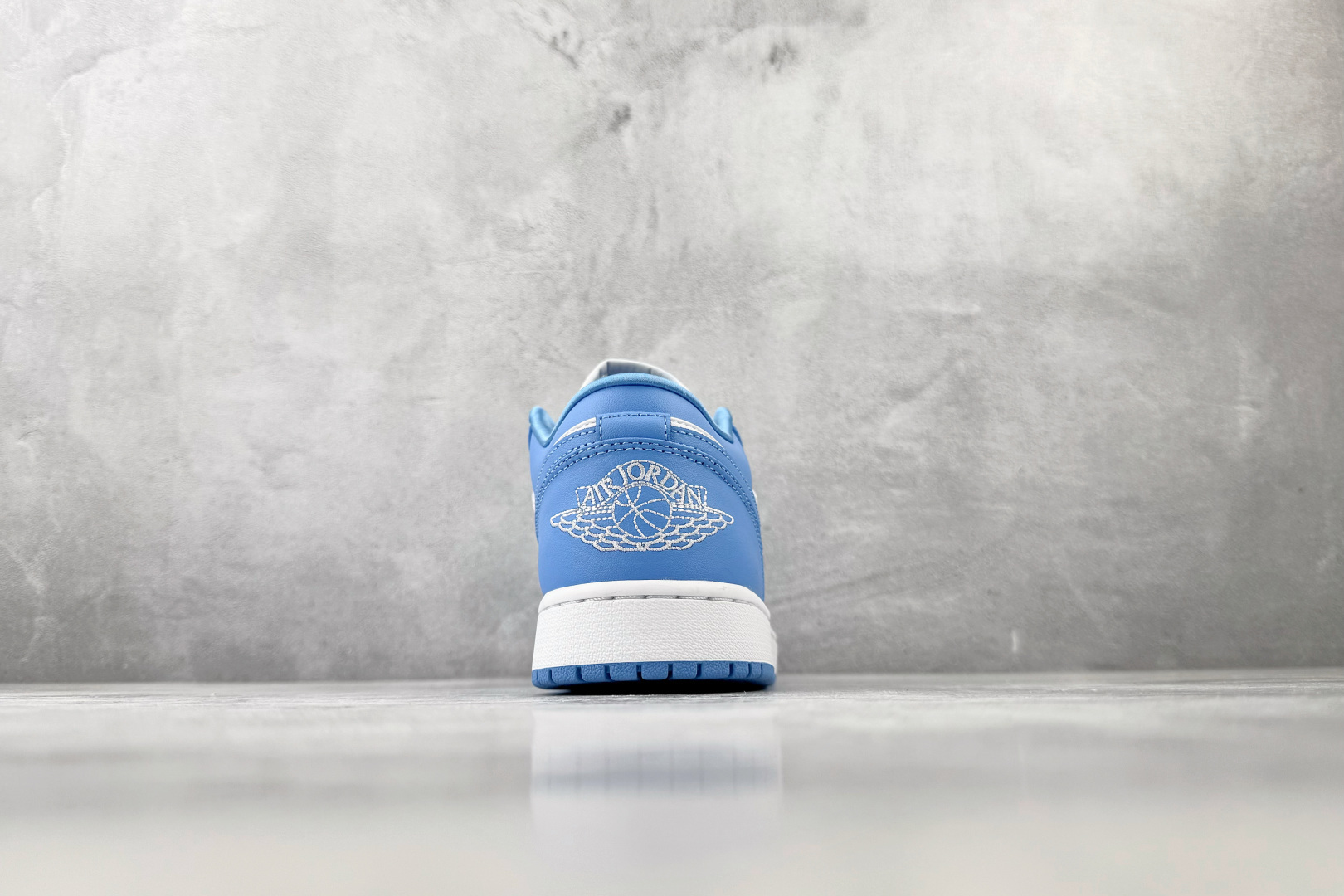 Jordan Air Jordan 1 university blue 大学蓝 实拍图9