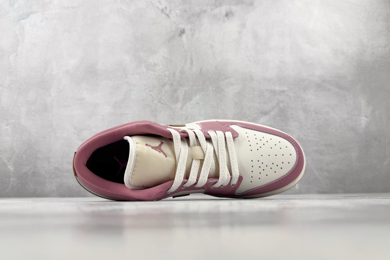 乔丹Jordan Air Jordan 1 粉棕白 纯原版本 货号:DC0774-609 实拍图 3