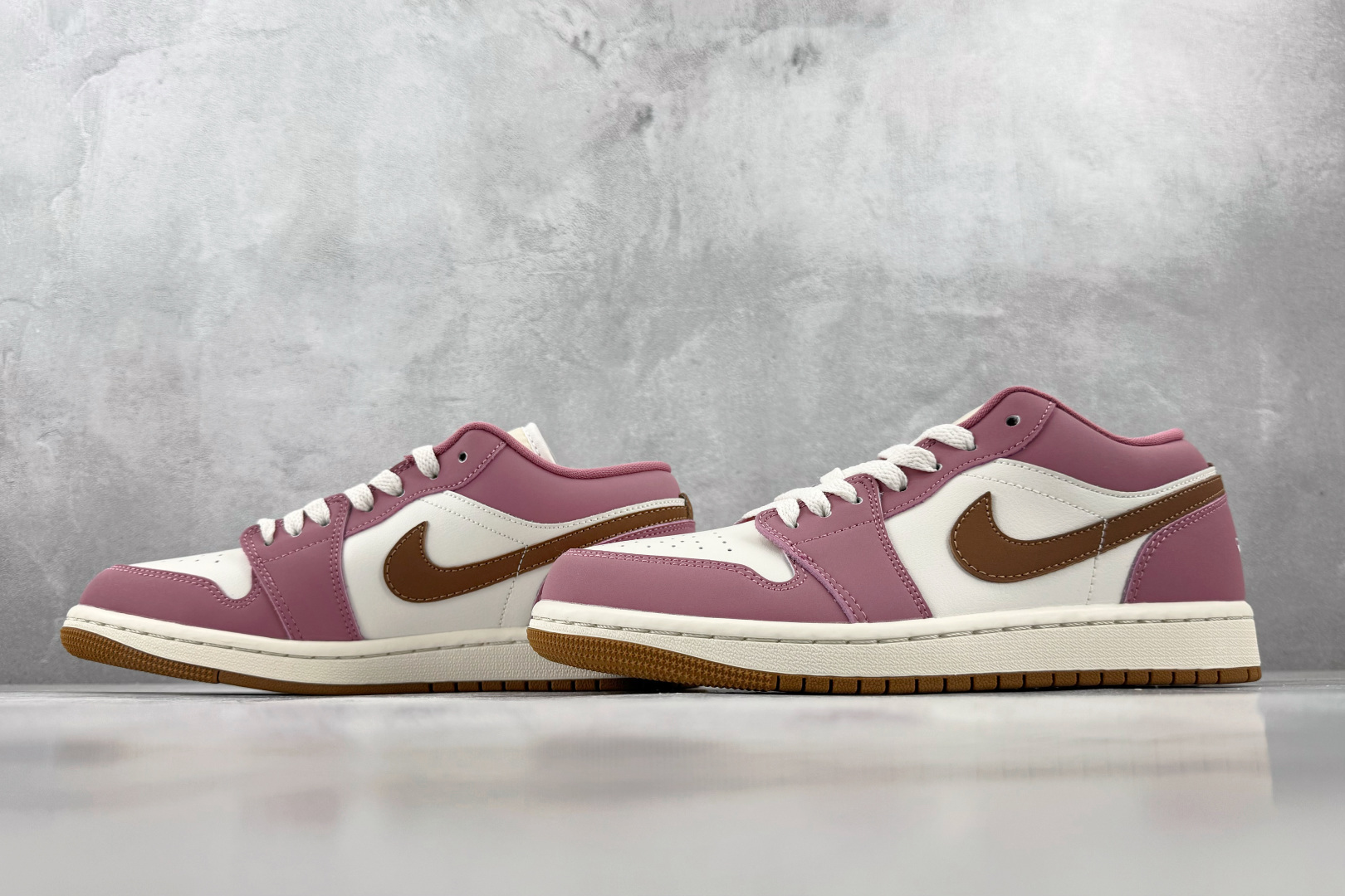 乔丹Jordan Air Jordan 1 粉棕白 纯原版本 货号:DC0774-609 实拍图 5