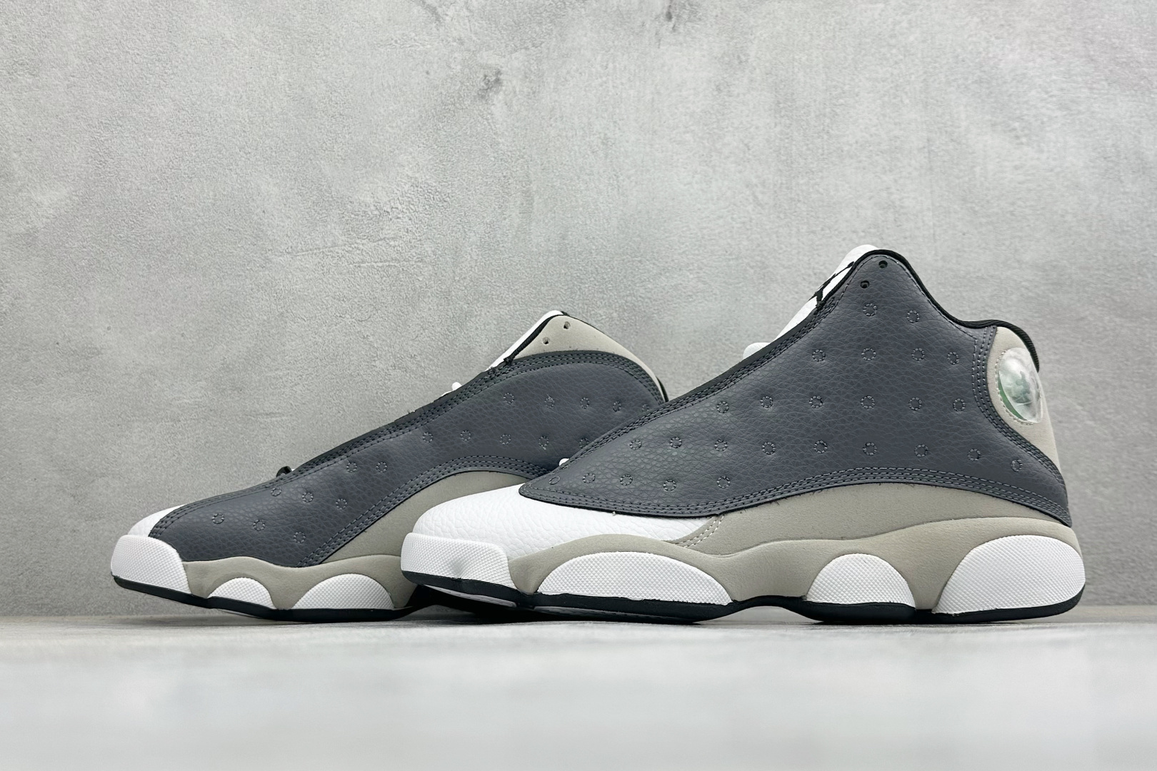 乔丹 Air Jordan 13 XIII Retro"Wolf Grey"迈克尔·乔丹AJ13代复古中帮文化休闲运动篮球鞋-实拍图5