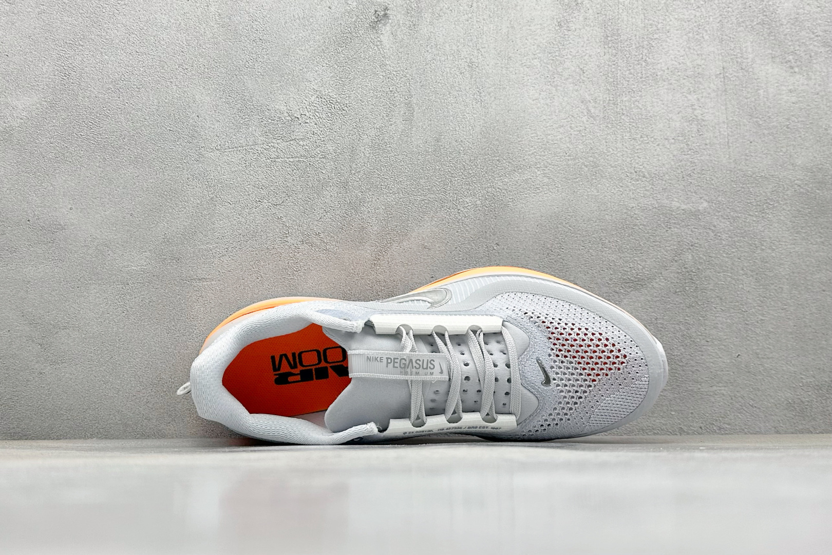 耐克 Nike Air Zoom Pegasus Premium 耐克白银橙网面全掌气垫缓震跑鞋-实拍图3