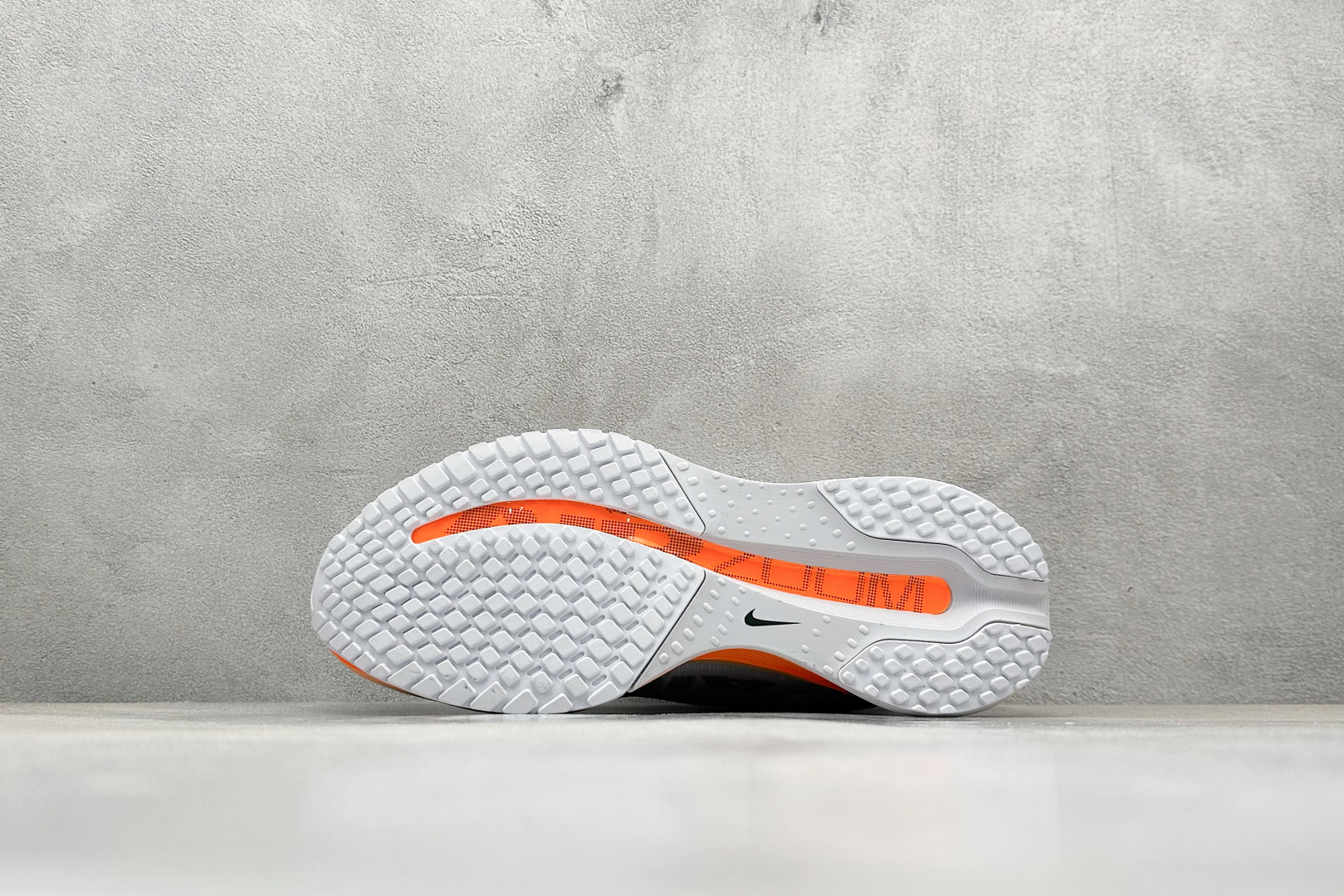 耐克 Nike Air Zoom Pegasus Premium 耐克白银橙网面全掌气垫缓震跑鞋-实拍图4