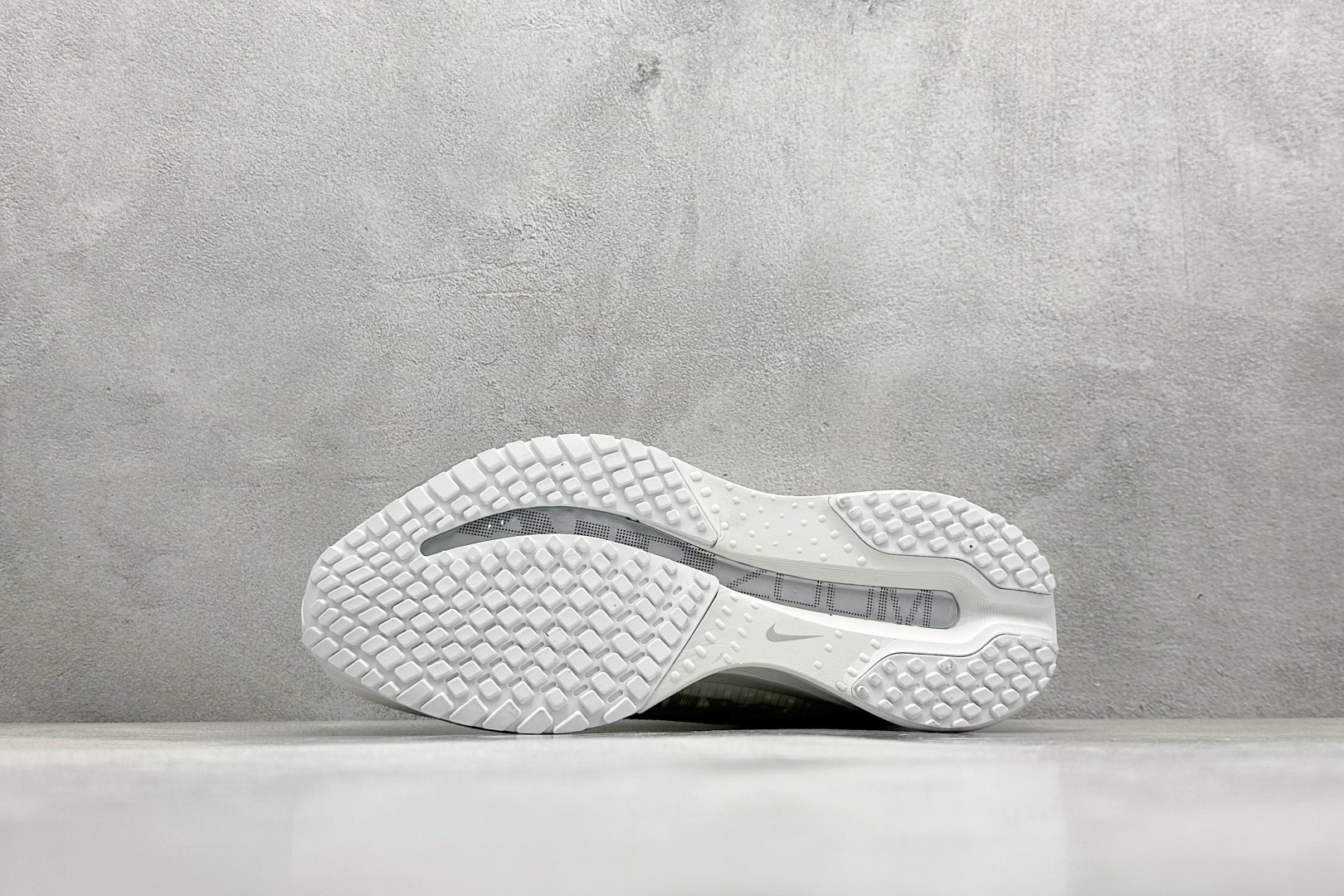 耐克 Nike Air Zoom Pegasus Premium 耐克网面全掌气垫缓震跑鞋-实拍图4