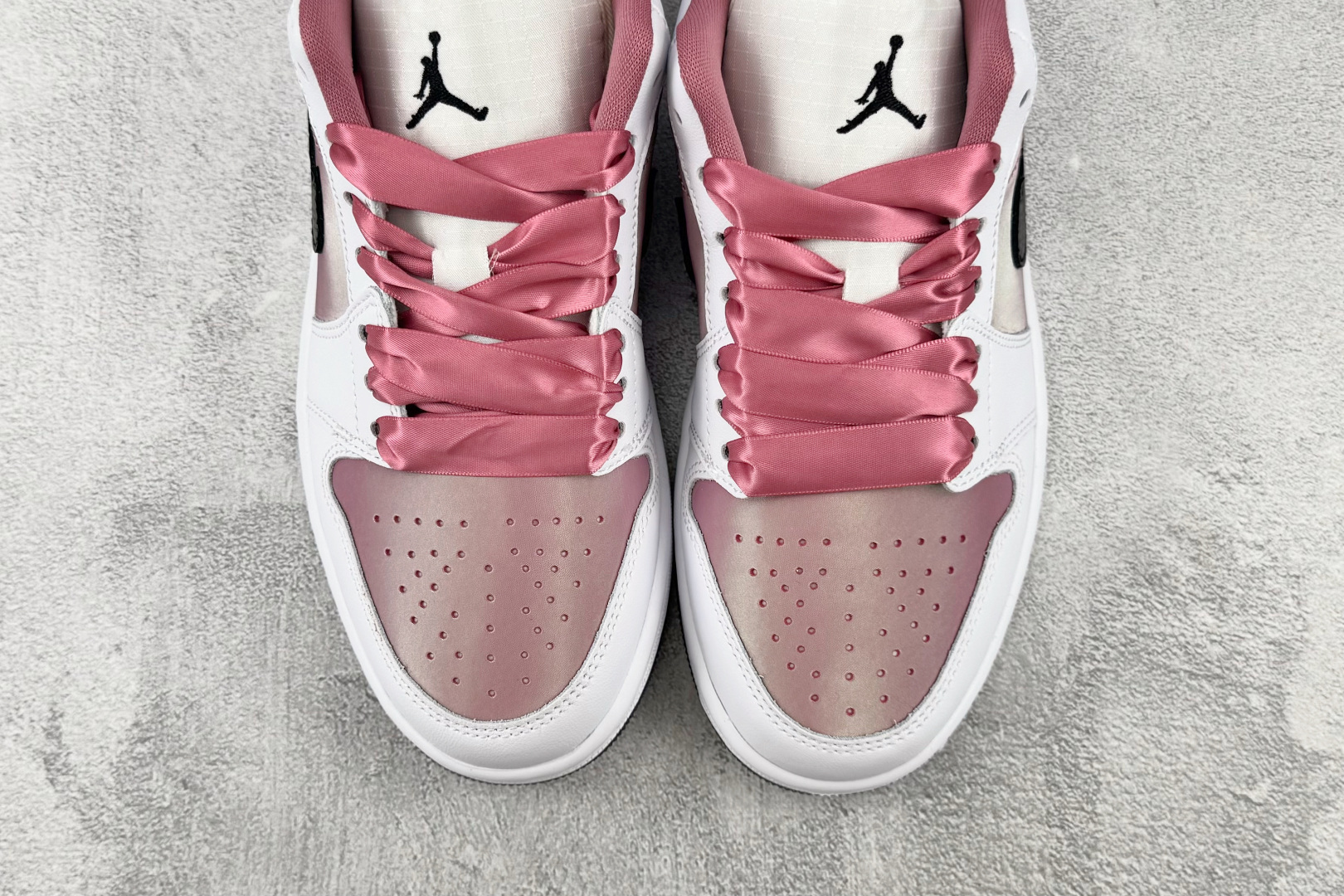 乔丹Jordan Air Jordan 1 粉白 纯原版本 货号：IO0668-100 实拍图 7
