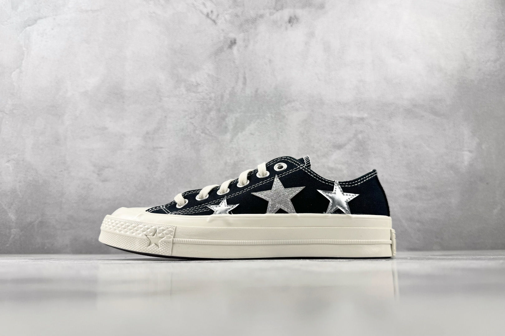 Converse-首图