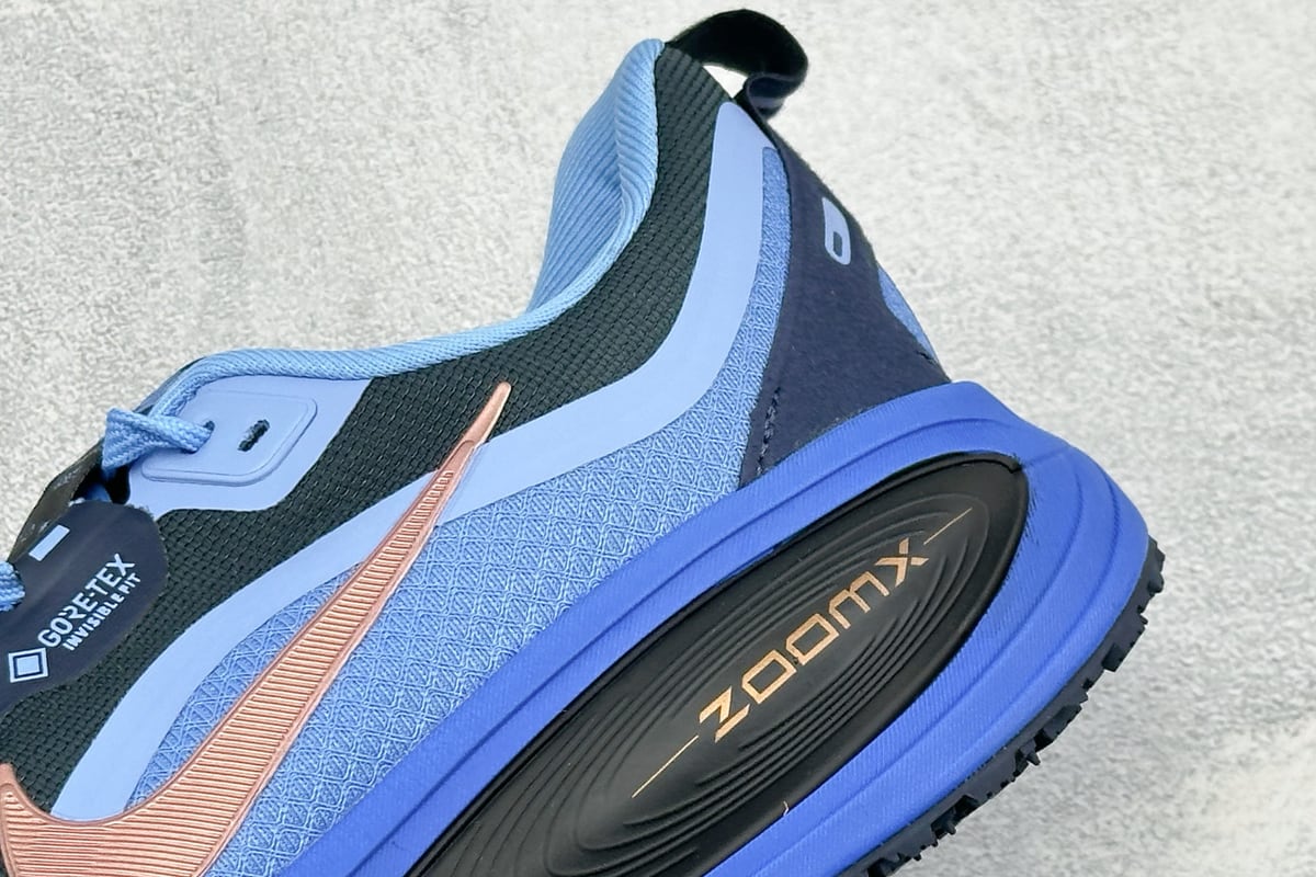 耐克 Nike Zoom VOMERO 18 网面透气轻量跑鞋-实拍图9