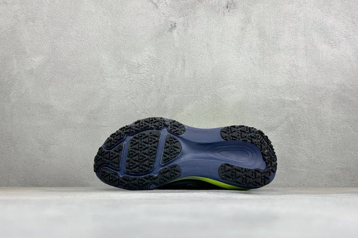 耐克 Nike Zoom VOMERO 18 网面透气轻量跑鞋-实拍图4