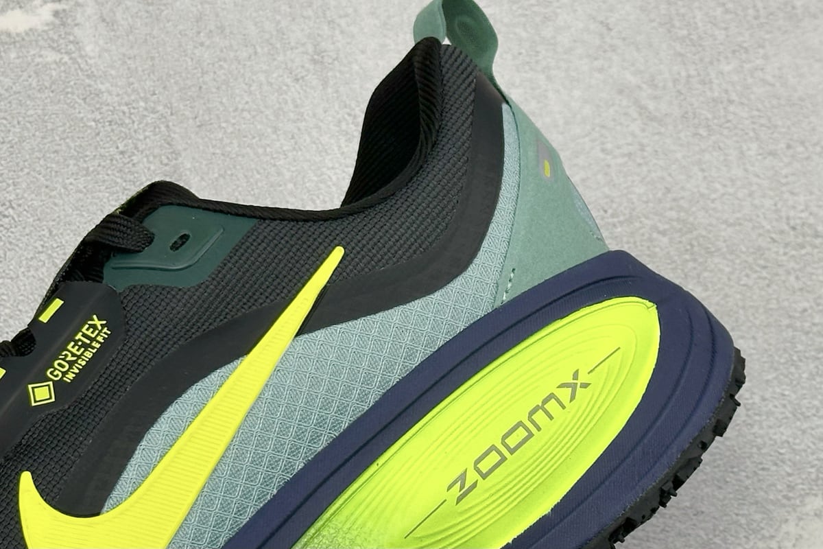 耐克 Nike Zoom VOMERO 18 网面透气轻量跑鞋-实拍图9