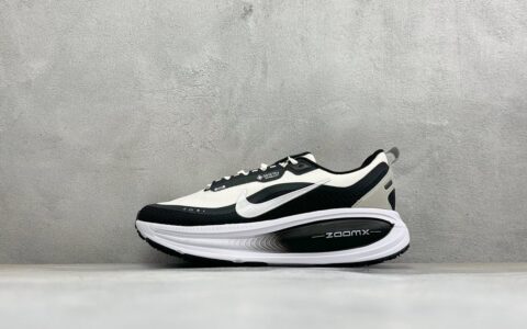 耐克Nike Zoom VOMERO 18 网面透气轻量跑鞋白银黑纯原版本 货号：HQE98-007