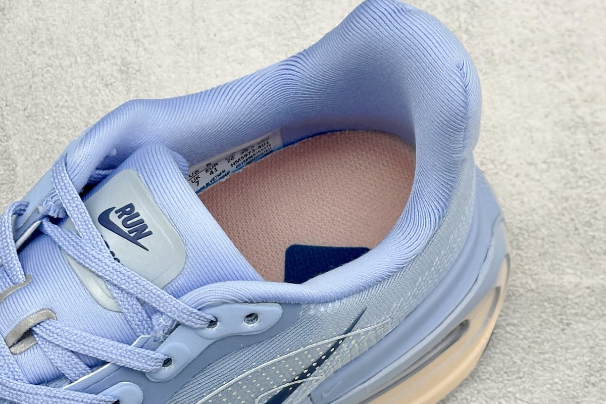 耐克 Nike Air Zoom Pegasus Premium 蓝 上脚实拍图